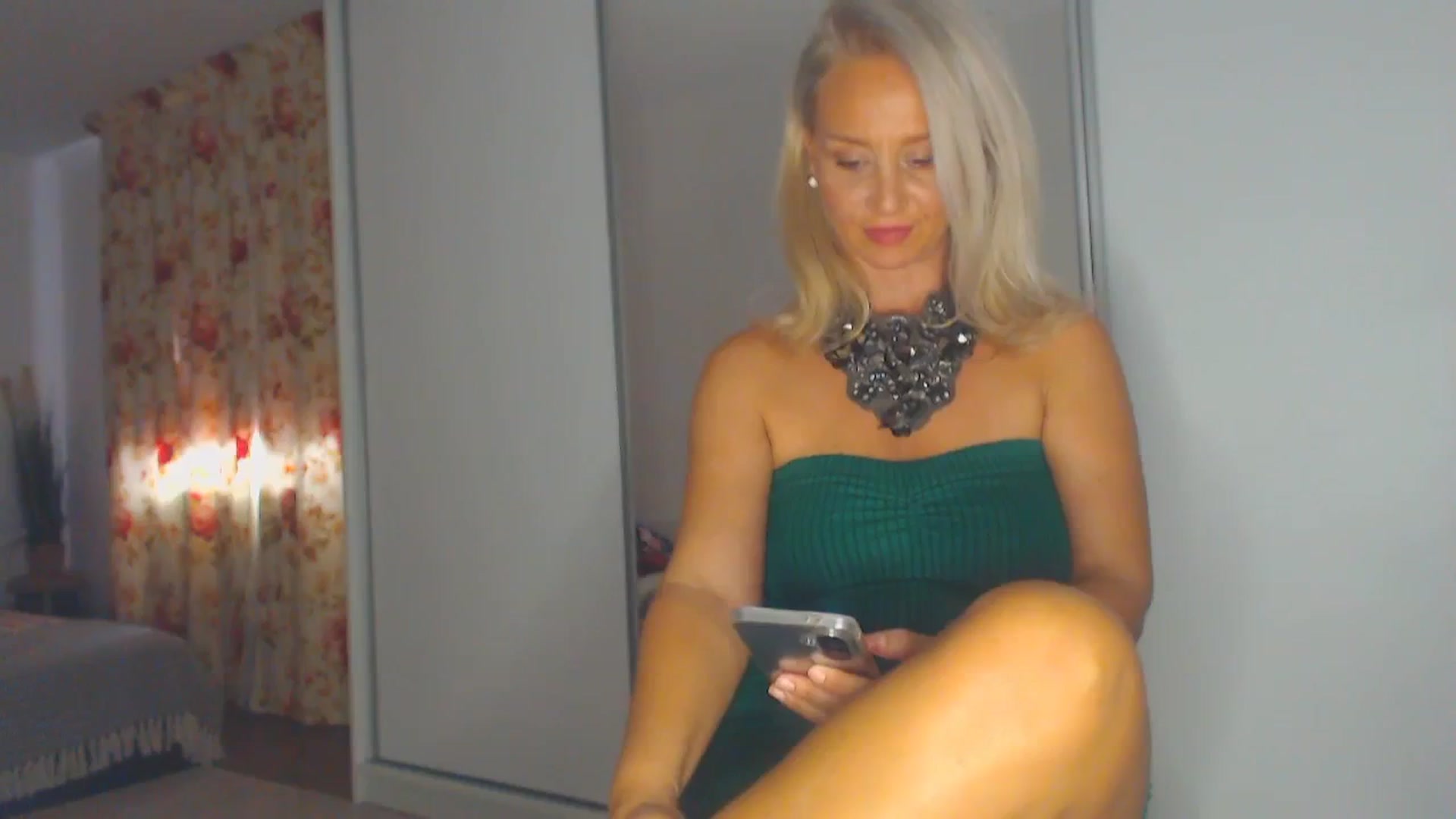 Gallery image thumbnail from Merlyn4u's myfreecams stream on, 09/26/2025, 13:07 image 13 of 20