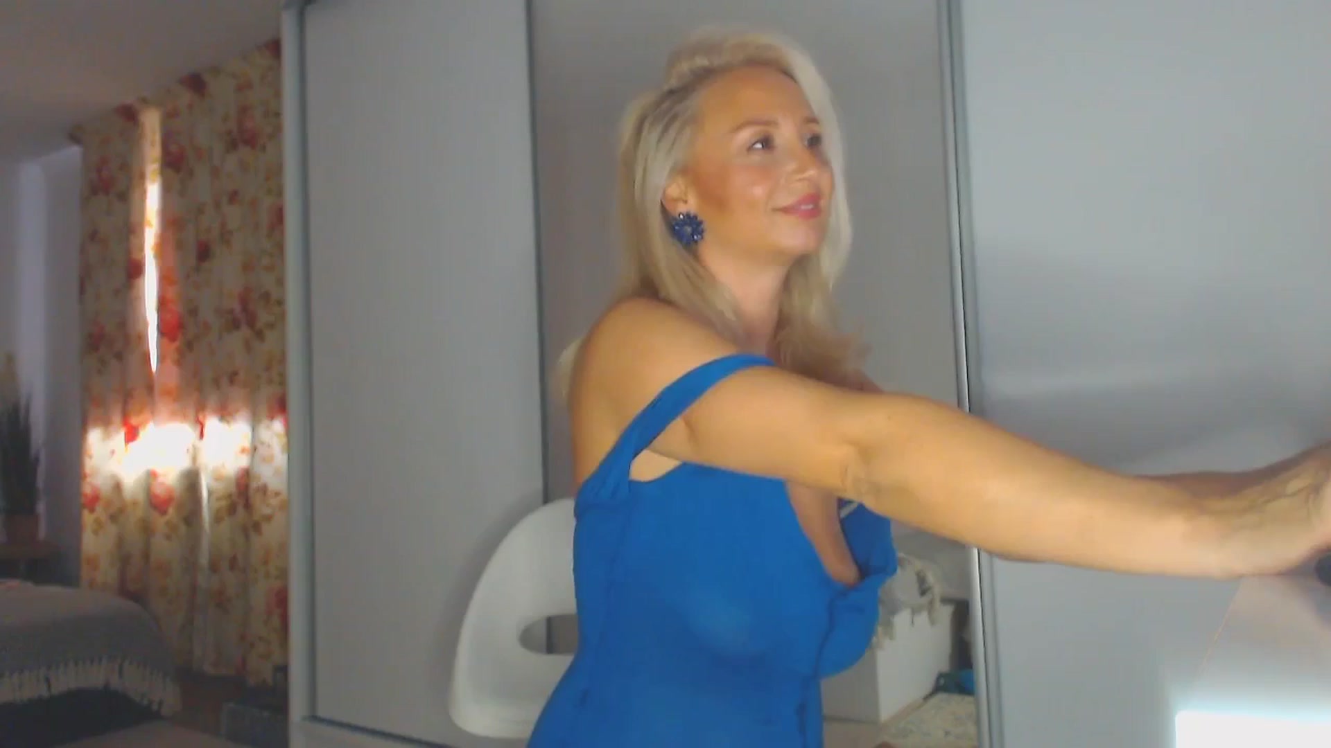 Gallery image thumbnail from Merlyn4u's myfreecams stream on, 09/27/2025, 13:18 image 17 of 20