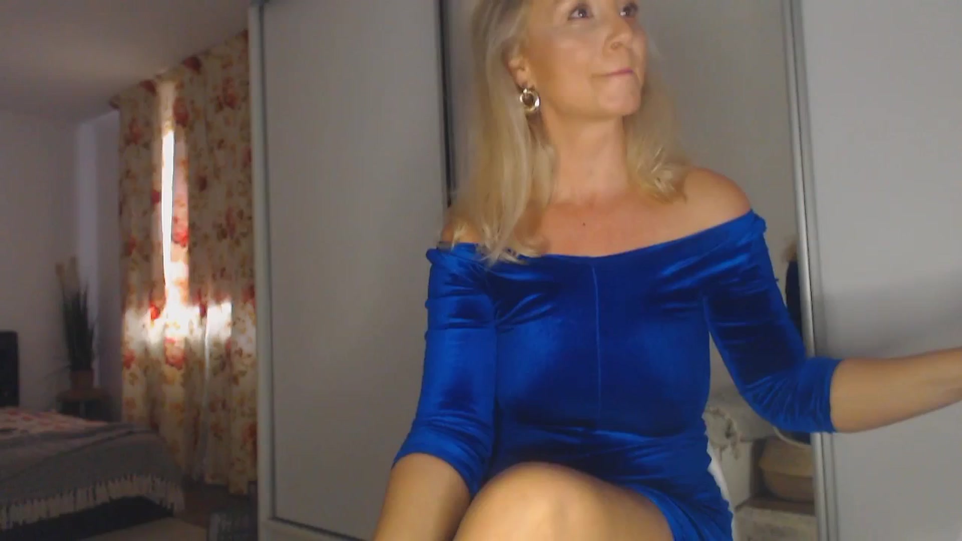 Gallery image thumbnail from Merlyn4u's myfreecams stream on, 09/28/2025, 13:19 image 5 of 20