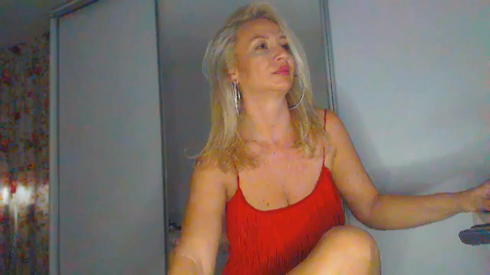 Gallery image thumbnail from Merlyn4u's myfreecams stream on, 10/02/2025, 09:33 image 7 of 20