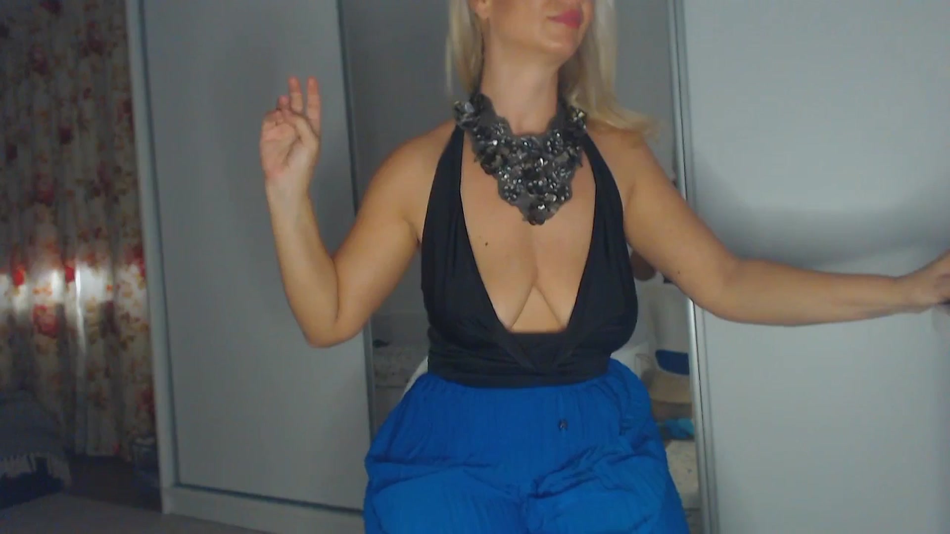 Gallery image thumbnail from Merlyn4u's myfreecams stream on, 10/02/2025, 11:18 image 12 of 20