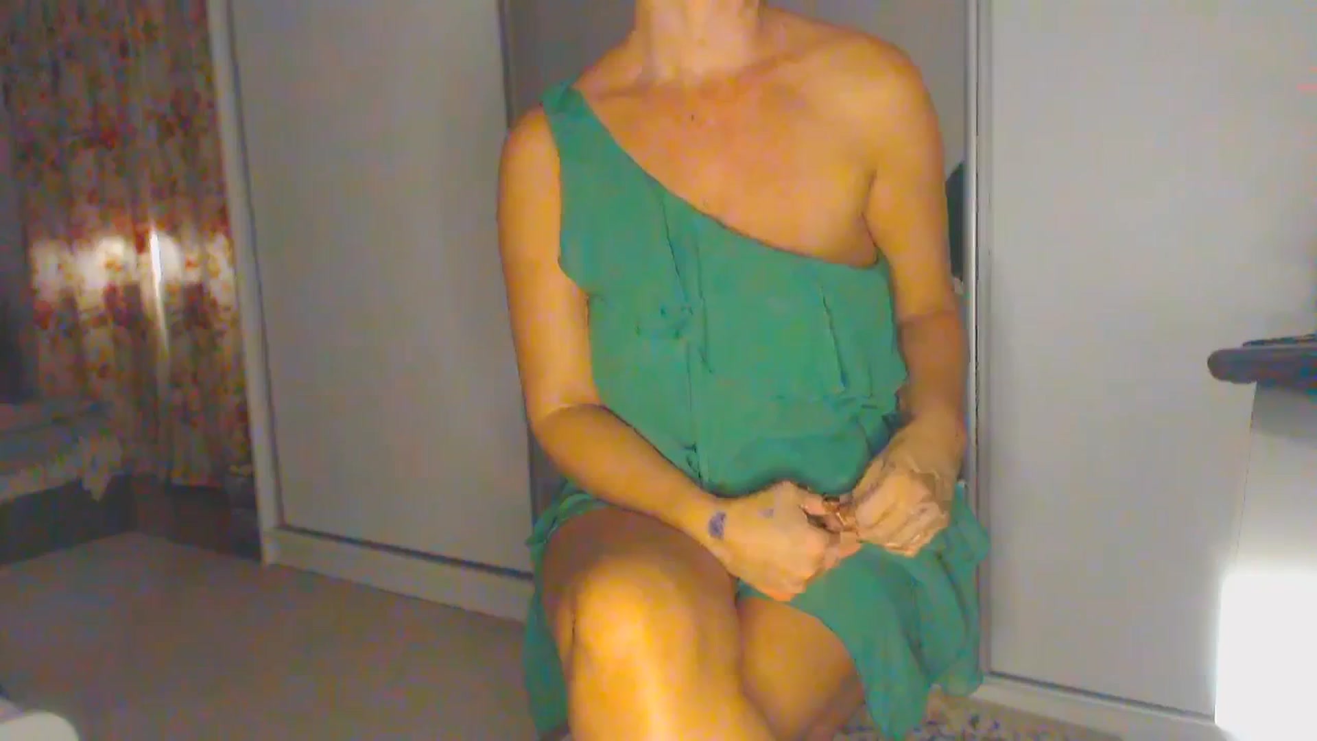 Gallery image thumbnail from Merlyn4u's myfreecams stream on, 10/04/2025, 15:24 image 1 of 20