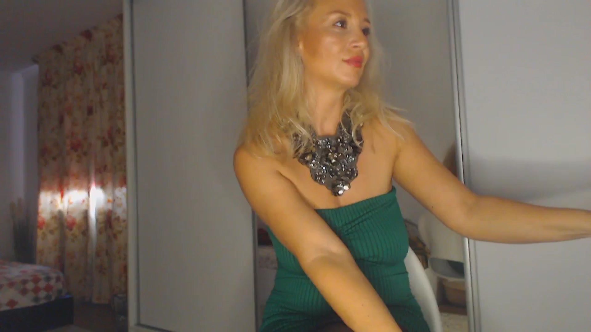 Gallery image thumbnail from Merlyn4u's myfreecams stream on, 10/05/2025, 13:58 image 14 of 20