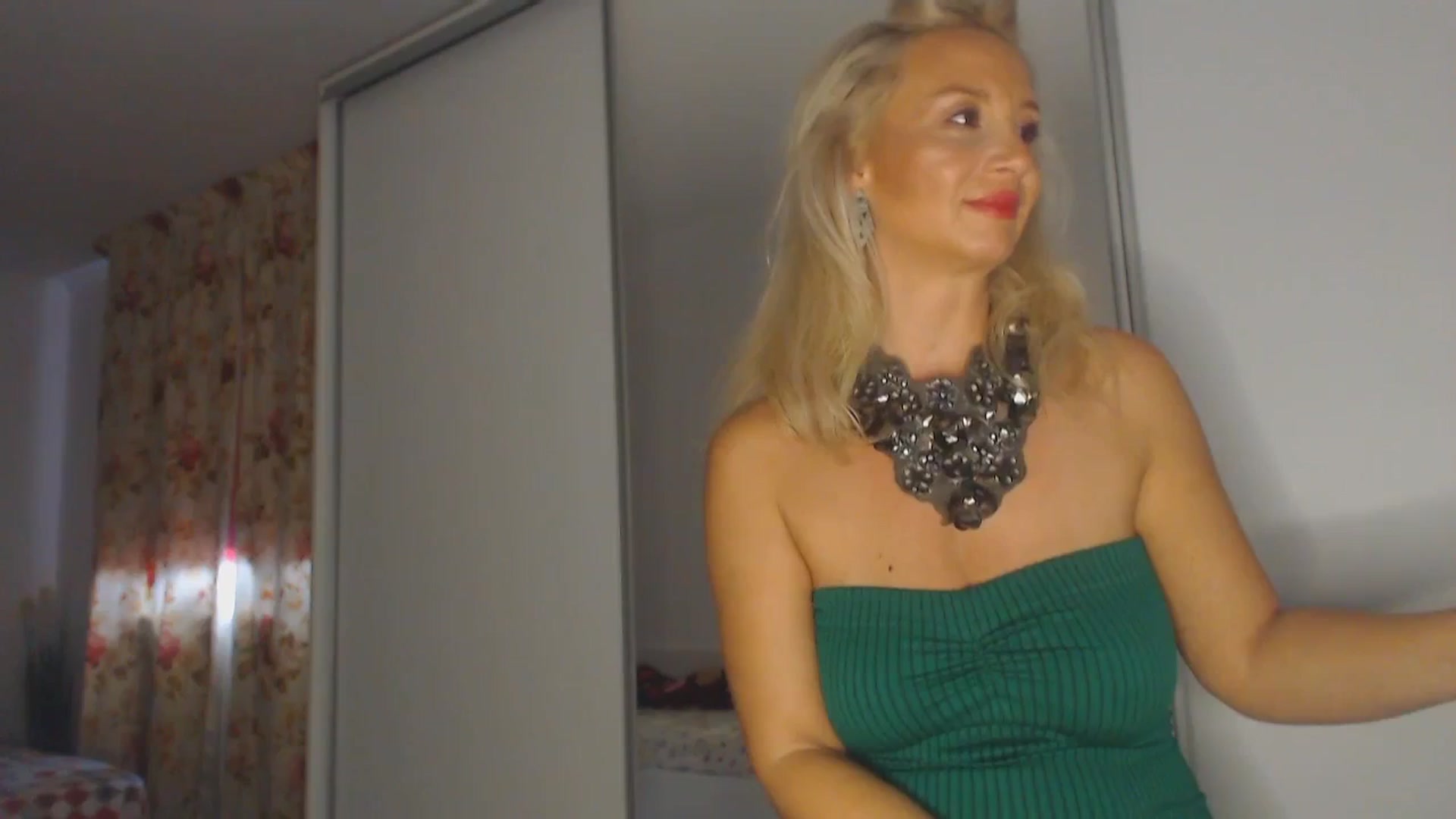 Gallery image thumbnail from Merlyn4u's myfreecams stream on, 10/05/2025, 13:58 image 3 of 20