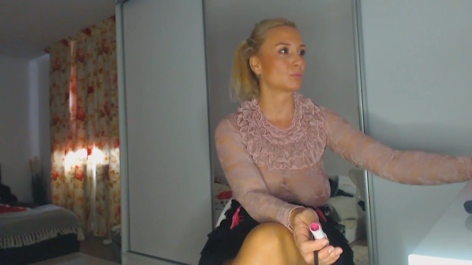 Gallery image thumbnail from Merlyn4u's myfreecams stream on, 10/13/2025, 11:41 image 1 of 20