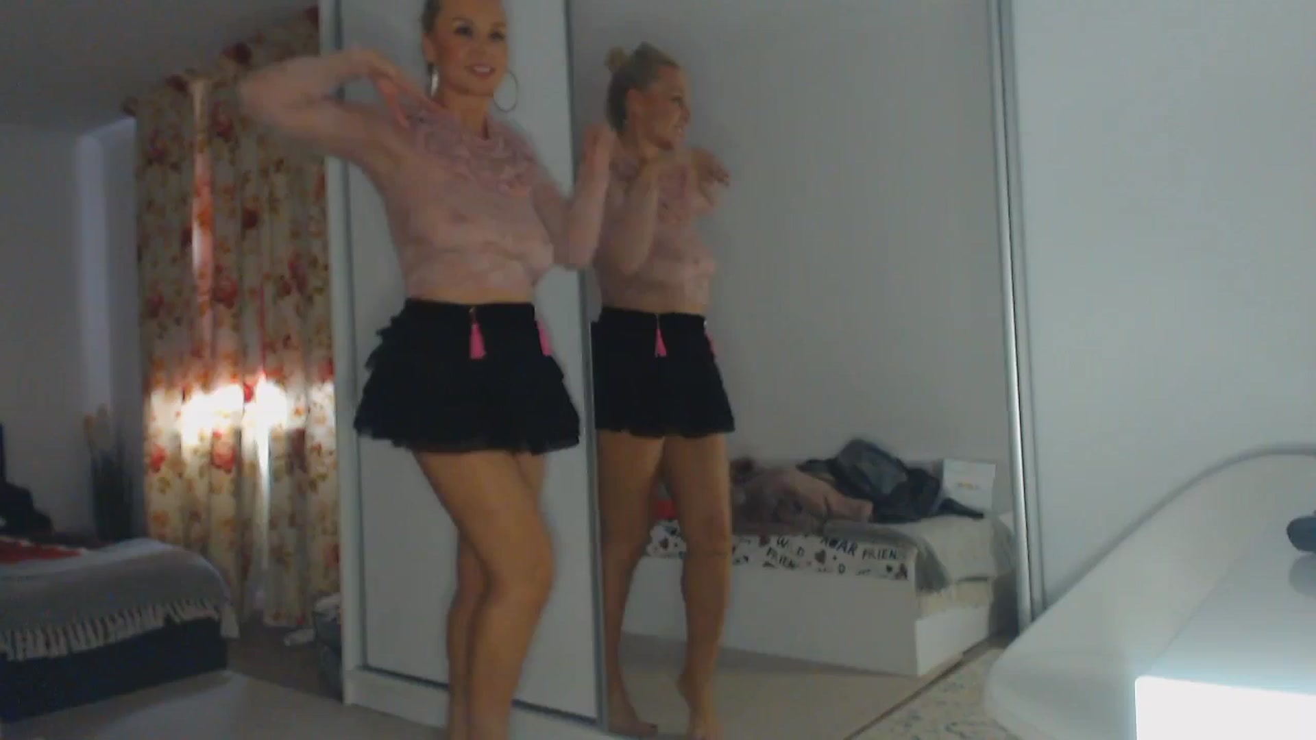 Gallery image thumbnail from Merlyn4u's myfreecams stream on, 10/13/2025, 11:41 image 7 of 20