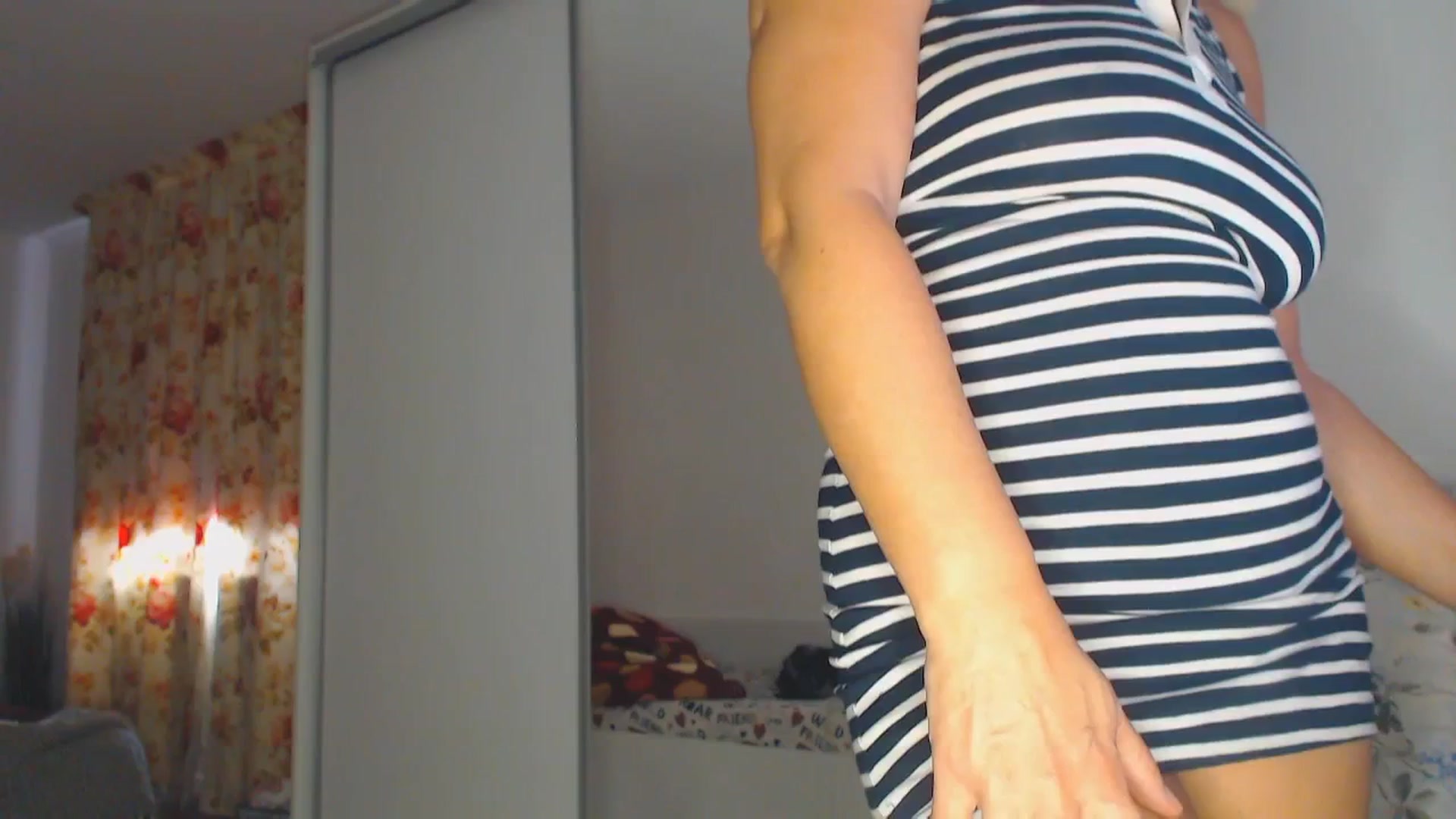 Gallery image thumbnail from Merlyn4u's myfreecams stream on, 10/14/2025, 10:25 image 10 of 20