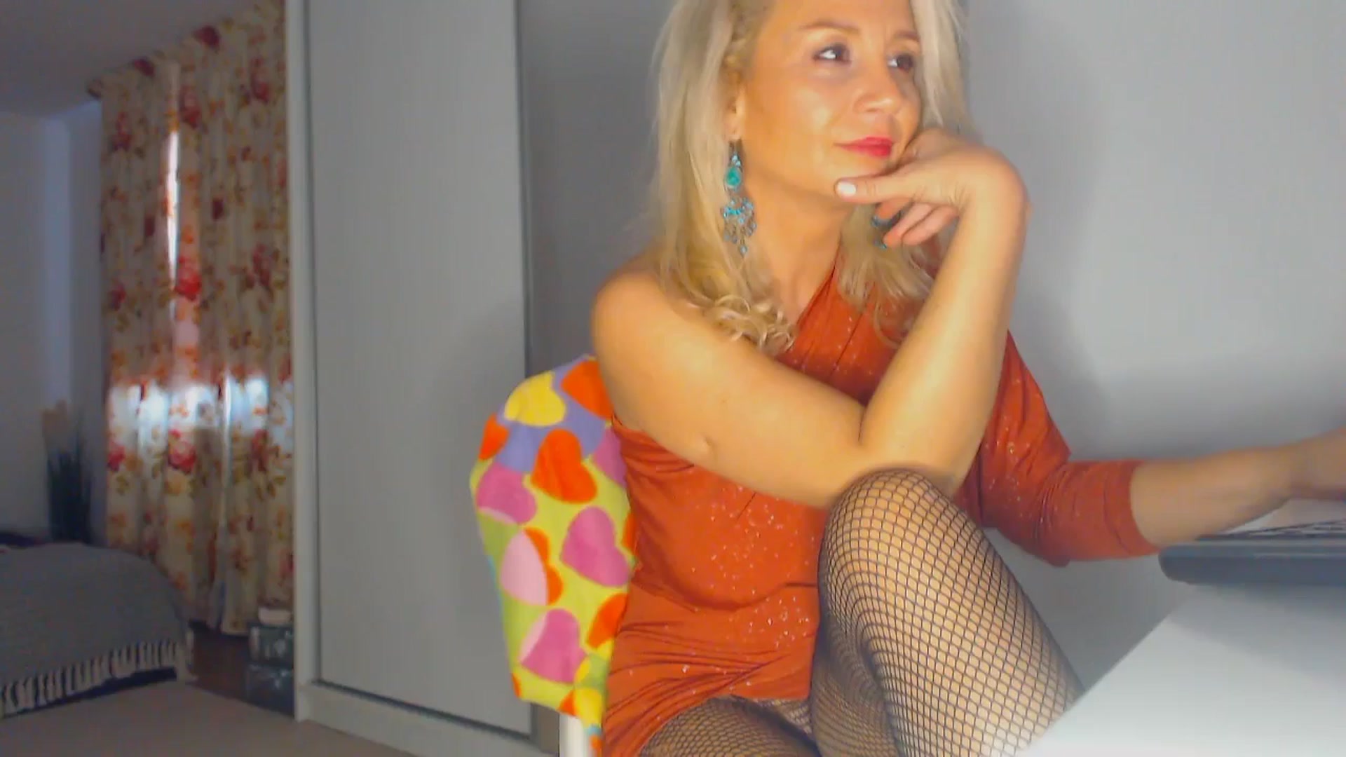 Gallery image thumbnail from Merlyn4u's myfreecams stream on, 10/21/2025, 12:12 image 8 of 20