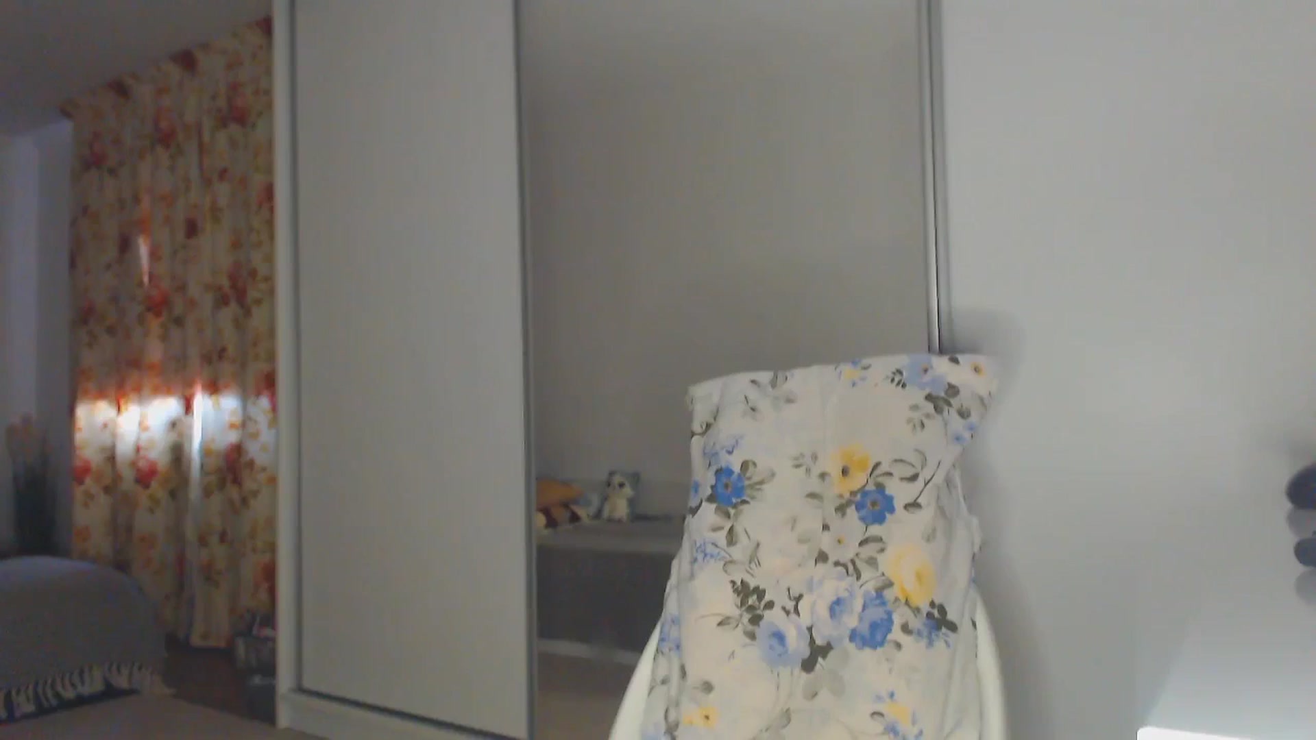 Gallery image thumbnail from Merlyn4u's myfreecams stream on, 10/27/2025, 14:29 image 4 of 20
