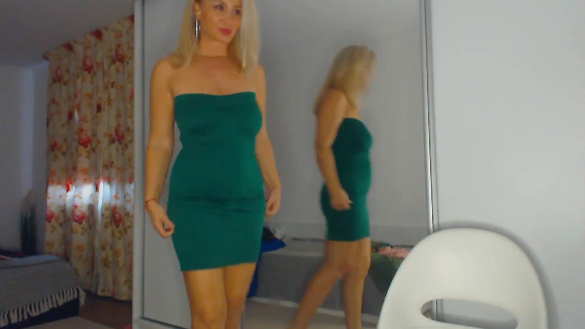 Gallery image thumbnail from Merlyn4u's myfreecams stream on, 10/29/2025, 14:02 image 8 of 20
