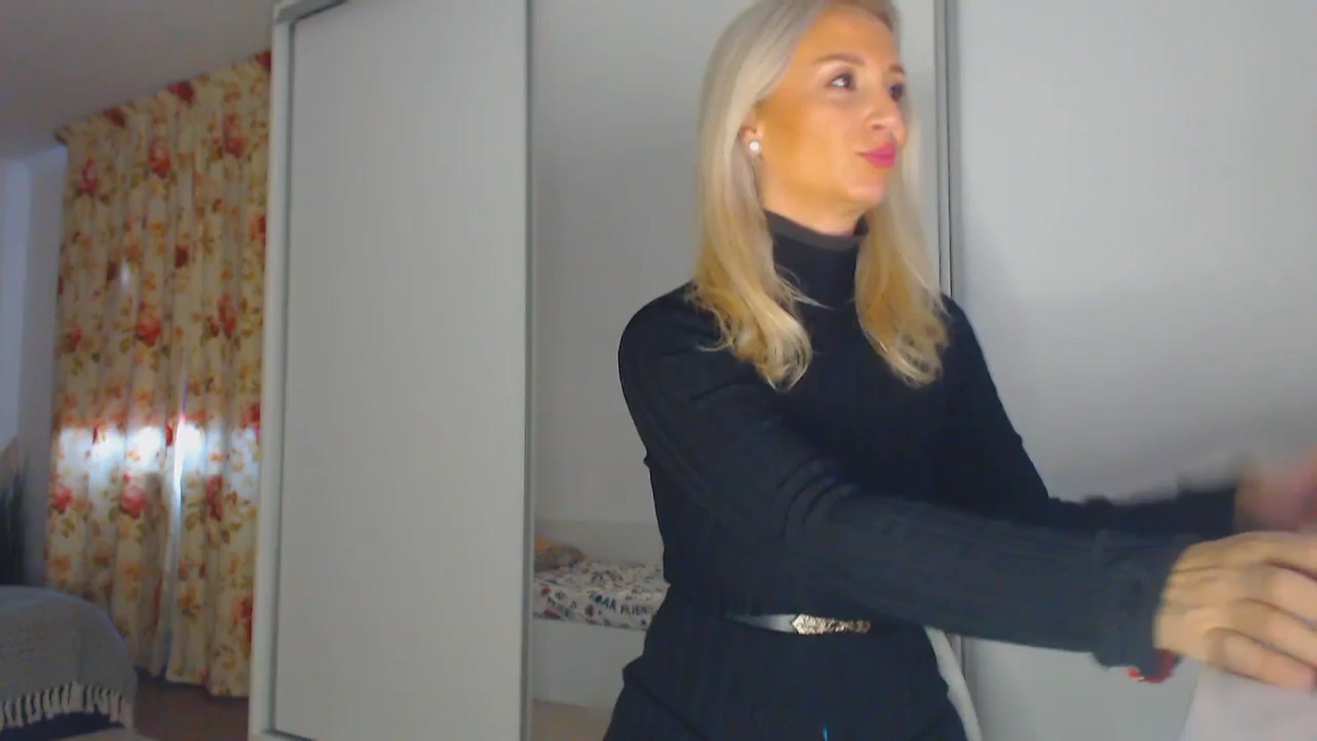 Gallery image thumbnail from Merlyn4u's myfreecams stream on, 11/01/2025, 11:46 image 3 of 20