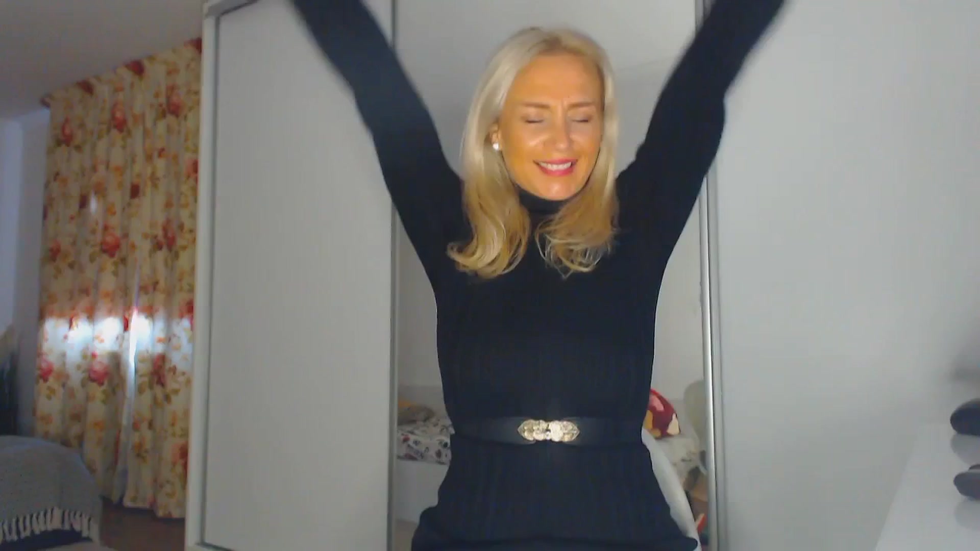 Gallery image thumbnail from Merlyn4u's myfreecams stream on, 11/01/2025, 11:46 image 5 of 20