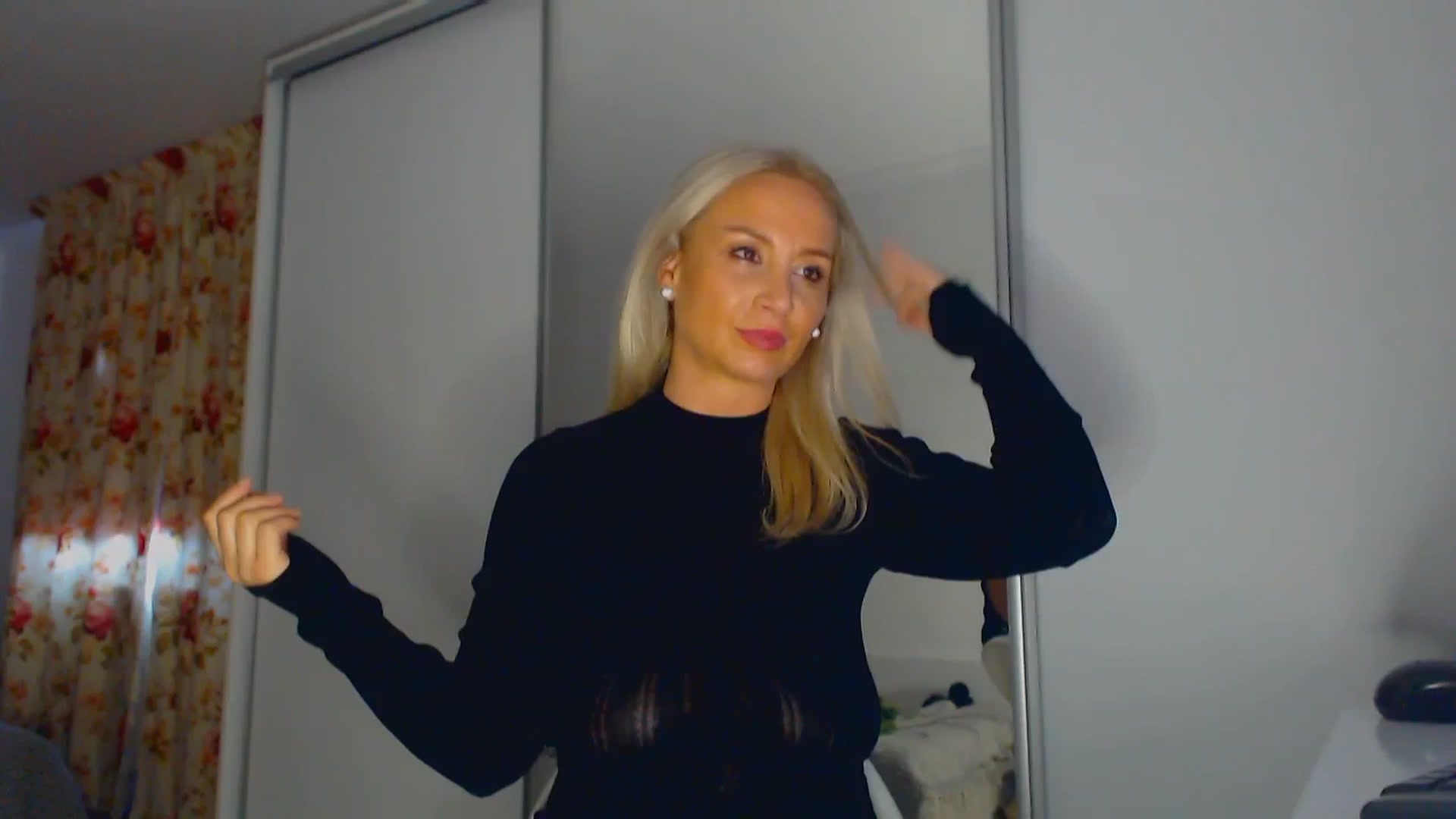 Gallery image thumbnail from Merlyn4u's myfreecams stream on, 11/01/2025, 12:18 image 17 of 20