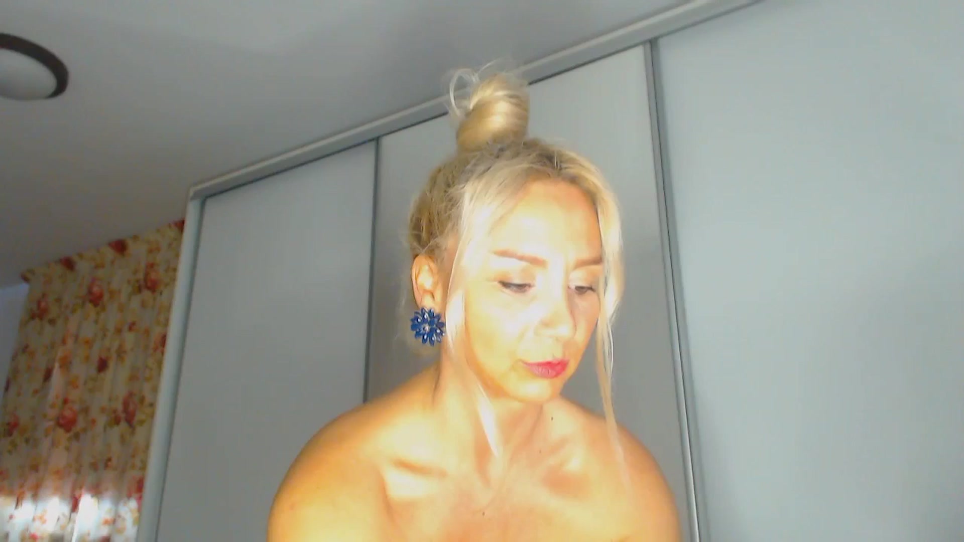 Gallery image thumbnail from Merlyn4u's myfreecams stream on, 11/22/2025, 12:44 image 10 of 20