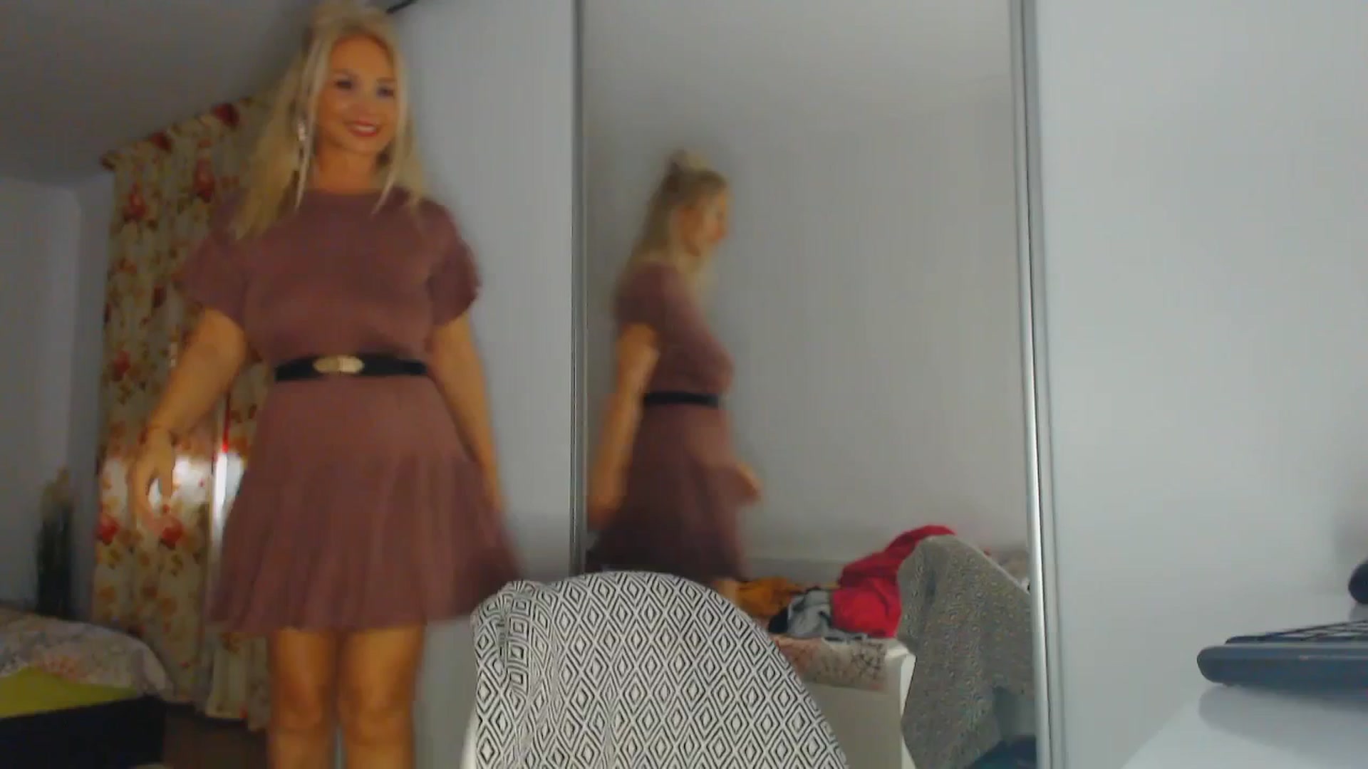 Gallery image thumbnail from Merlyn4u's myfreecams stream on, 11/30/2025, 13:30 image 6 of 20