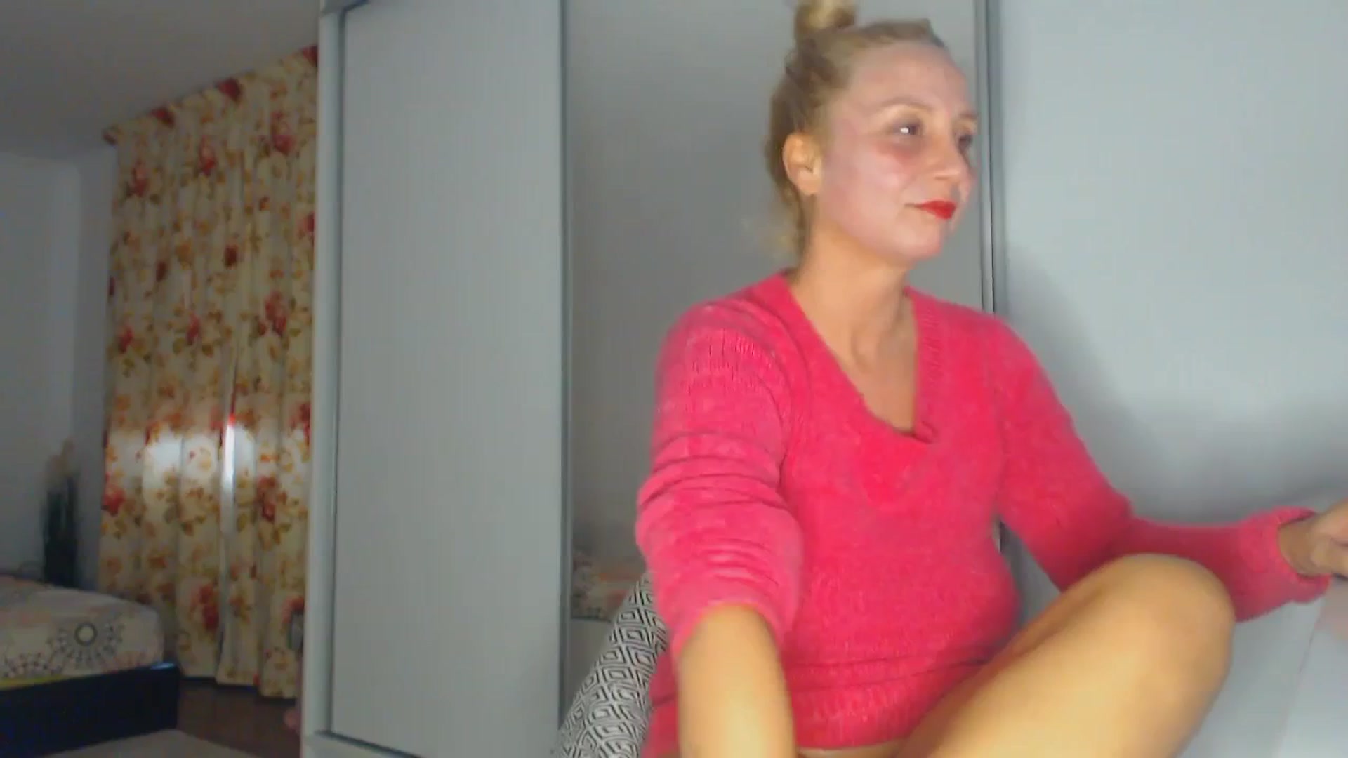 Gallery image thumbnail from Merlyn4u's myfreecams stream on, 12/08/2025, 14:19 image 3 of 20