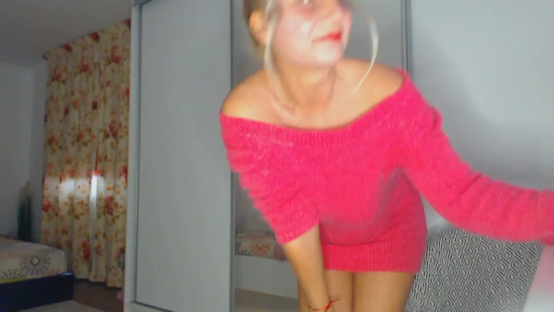Gallery image thumbnail from Merlyn4u's myfreecams stream on, 12/08/2025, 14:19 image 5 of 20