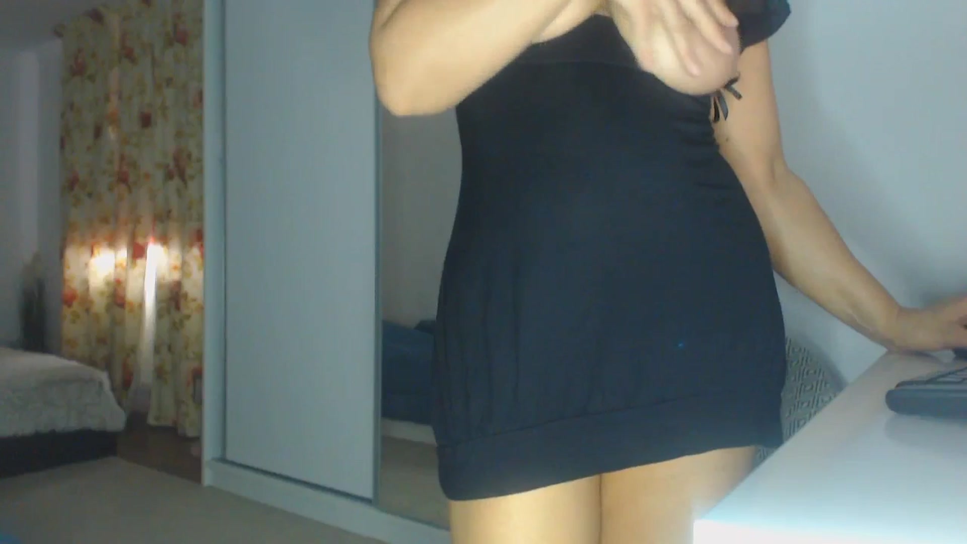 Gallery image thumbnail from Merlyn4u's myfreecams stream on, 12/09/2025, 12:46 image 8 of 20