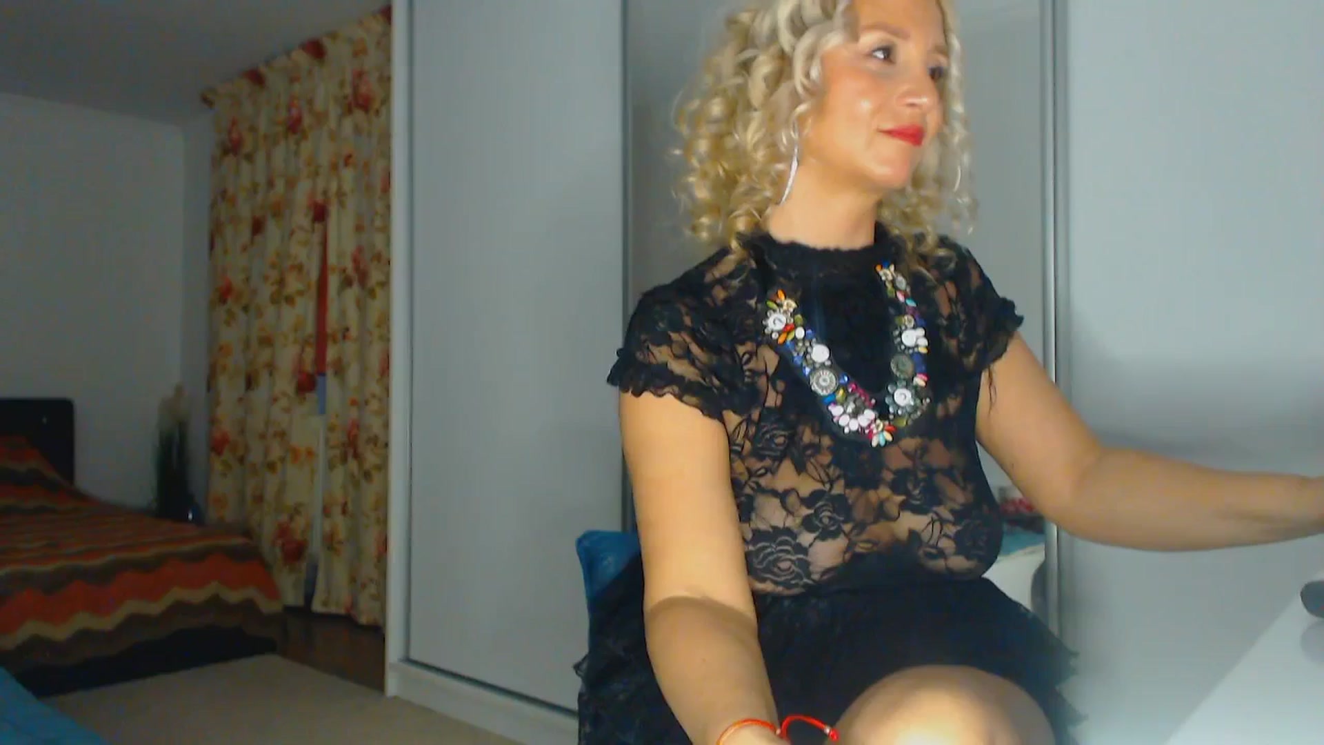 Gallery image thumbnail from Merlyn4u's myfreecams stream on, 12/22/2025, 15:15 image 16 of 20
