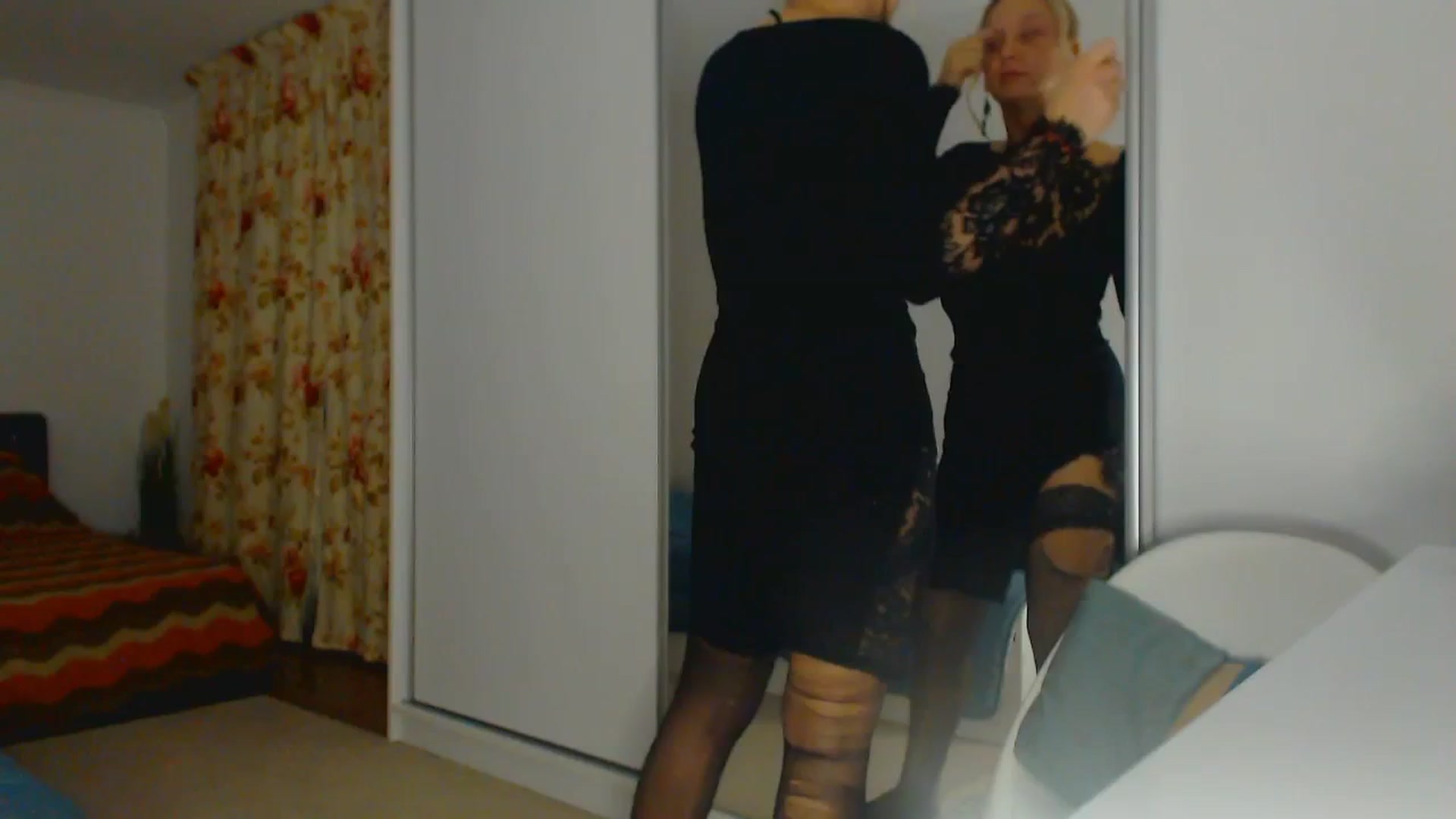 Gallery image thumbnail from Merlyn4u's myfreecams stream on, 12/27/2025, 15:59 image 17 of 20