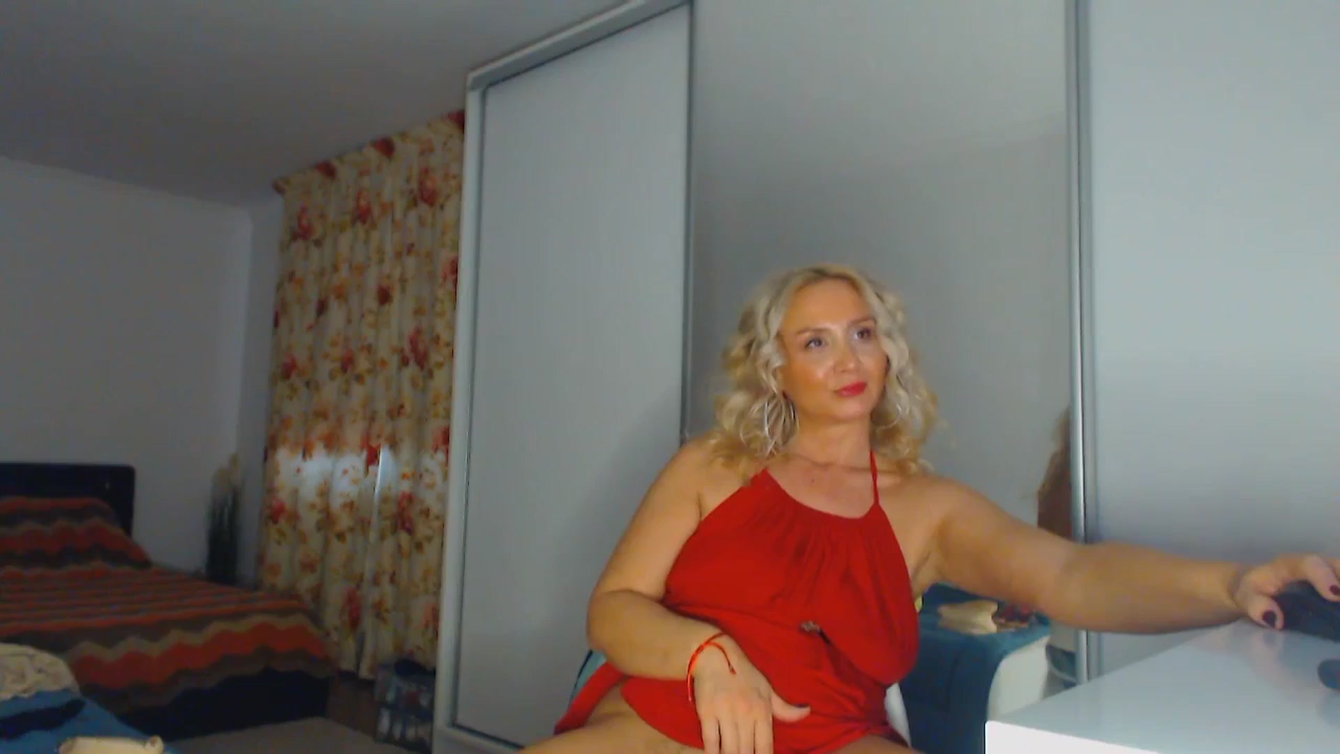 Gallery image thumbnail from Merlyn4u's myfreecams stream on, 12/29/2025, 14:32 image 17 of 20