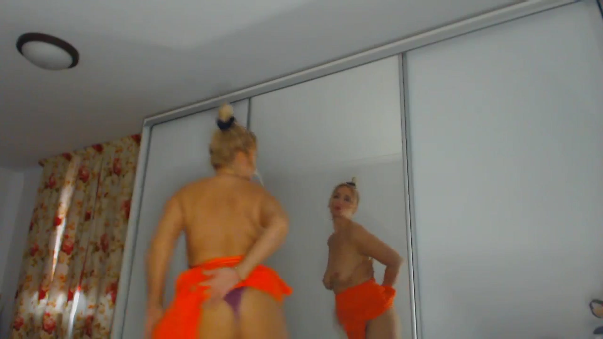 Gallery image thumbnail from Merlyn4u's myfreecams stream on, 01/04/2026, 14:58 image 7 of 20