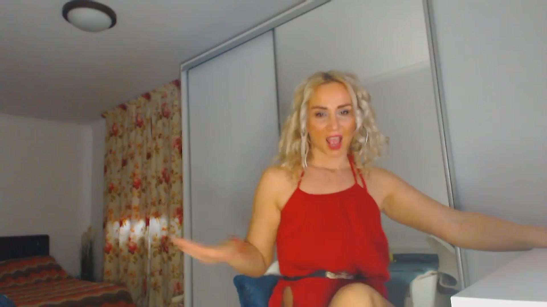 Gallery image thumbnail from Merlyn4u's myfreecams stream on, 01/08/2026, 11:48 image 15 of 20