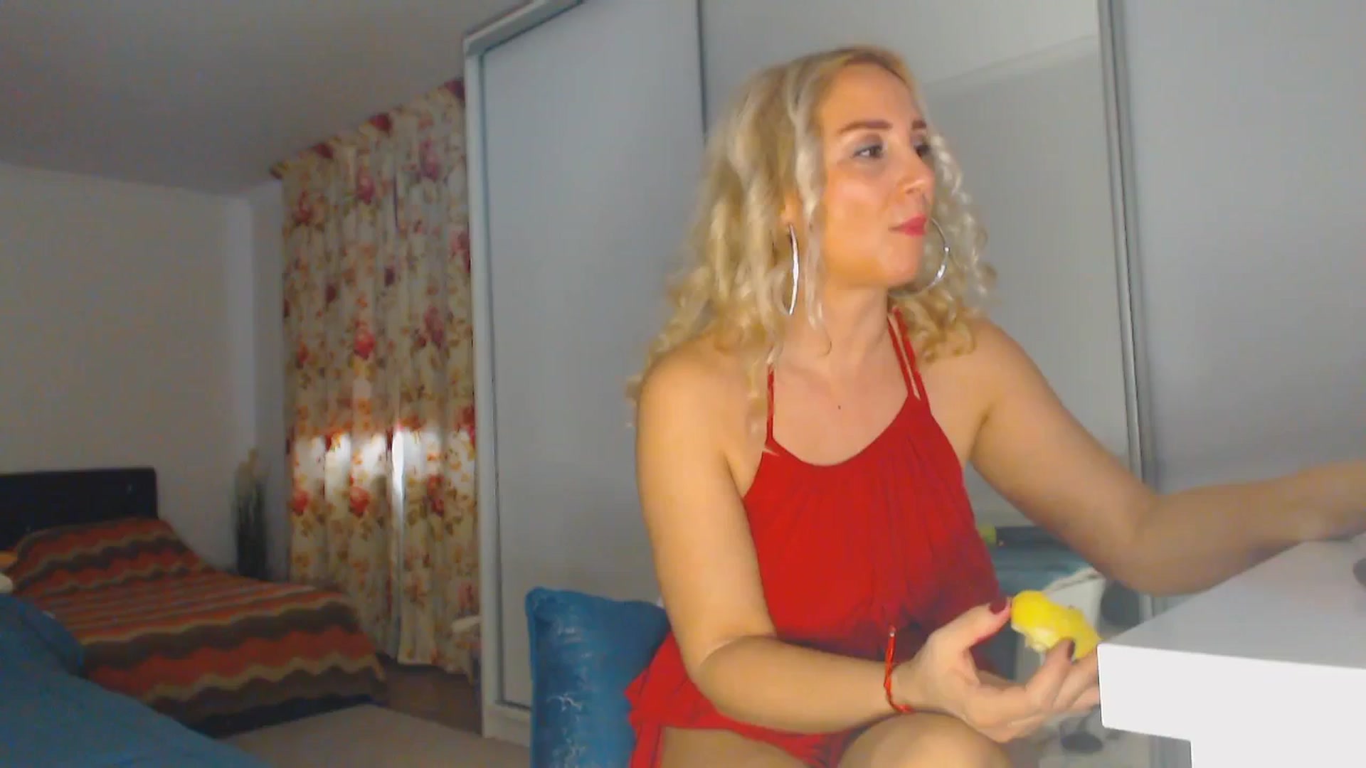 Gallery image thumbnail from Merlyn4u's myfreecams stream on, 01/08/2026, 12:52 image 1 of 20
