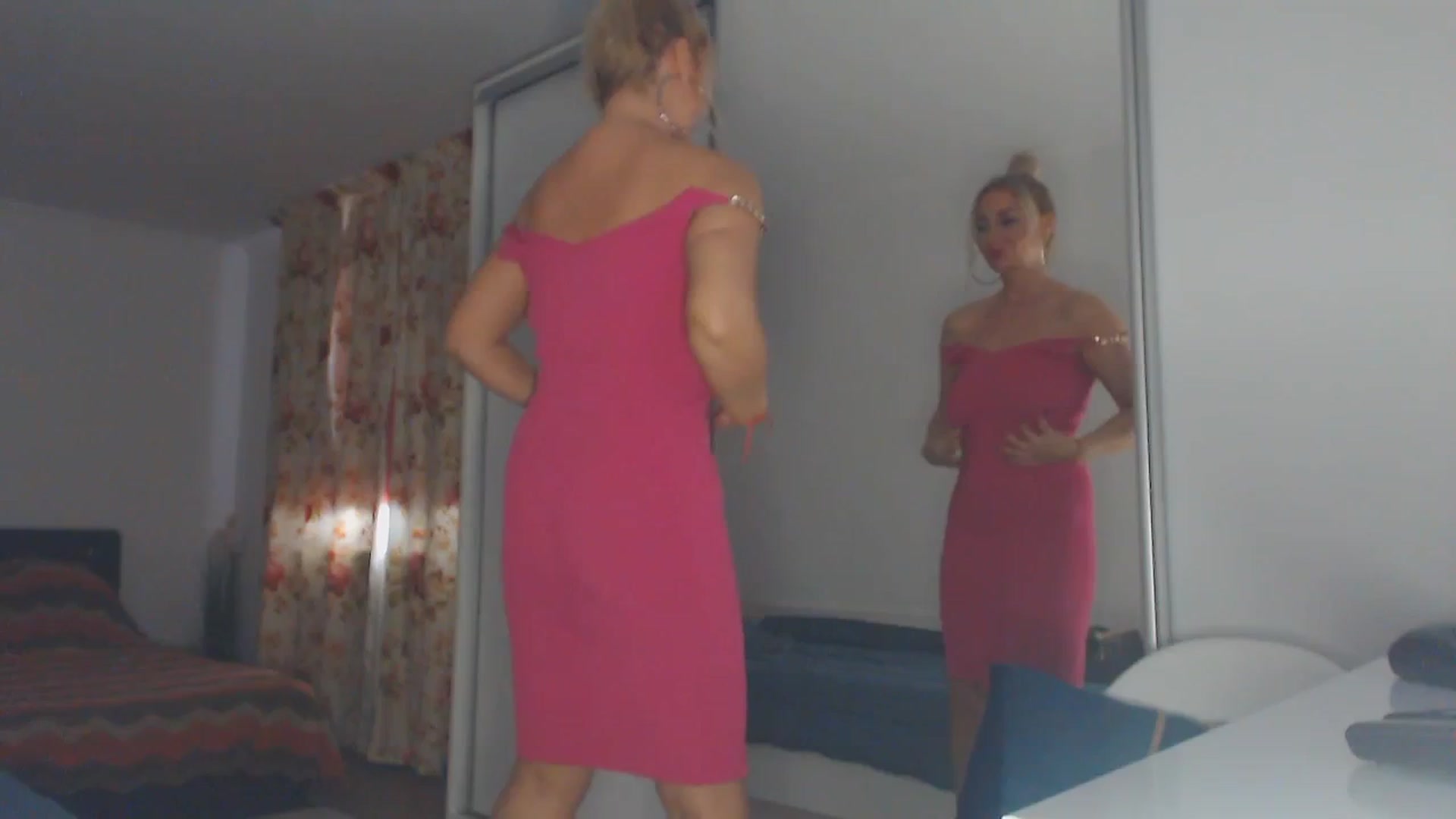 Gallery image thumbnail from Merlyn4u's myfreecams stream on, 01/11/2026, 14:28 image 2 of 20
