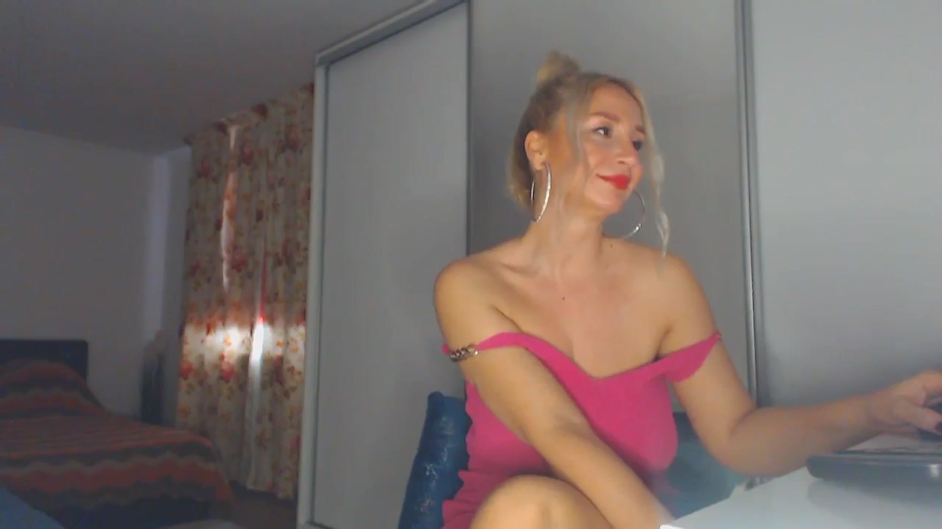 Gallery image thumbnail from Merlyn4u's myfreecams stream on, 01/11/2026, 14:28 image 4 of 20