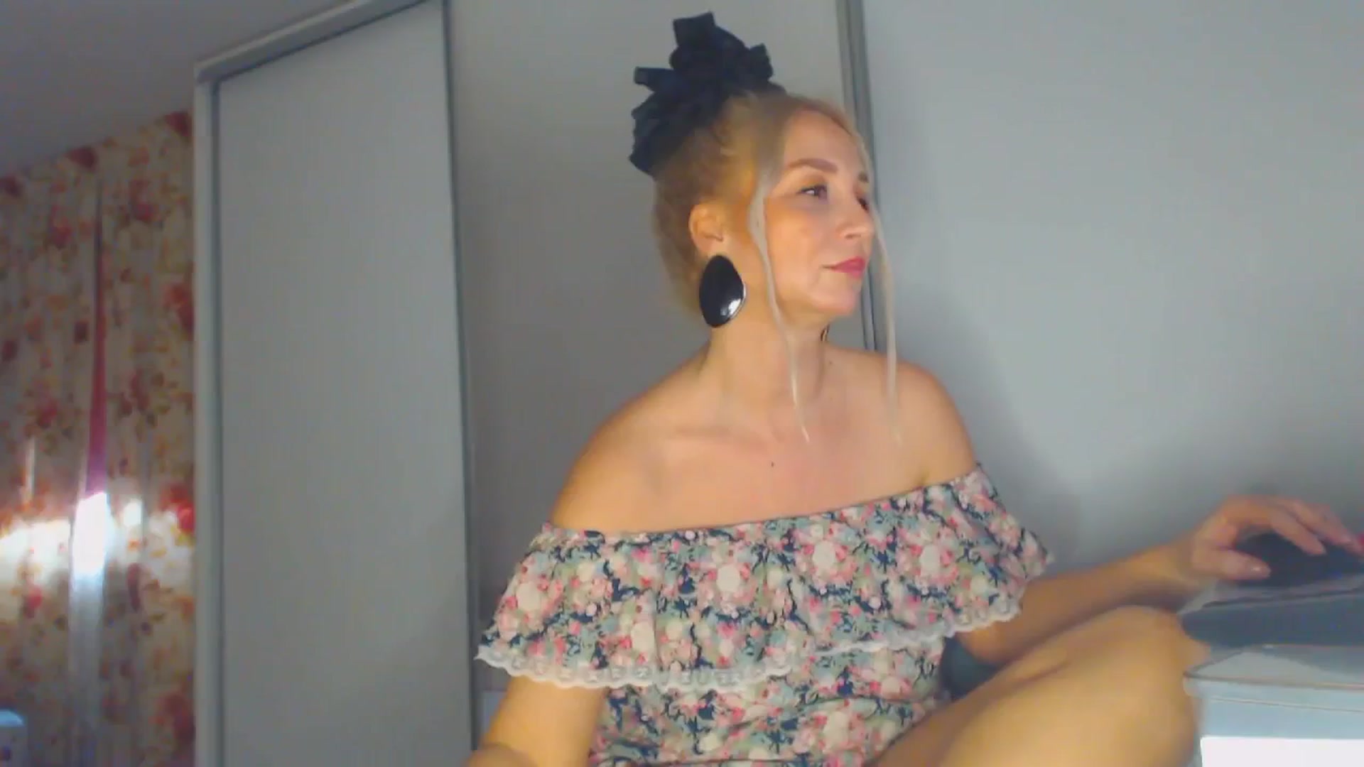 Gallery image thumbnail from Merlyn4u's myfreecams stream on, 01/29/2026, 12:41 image 9 of 20