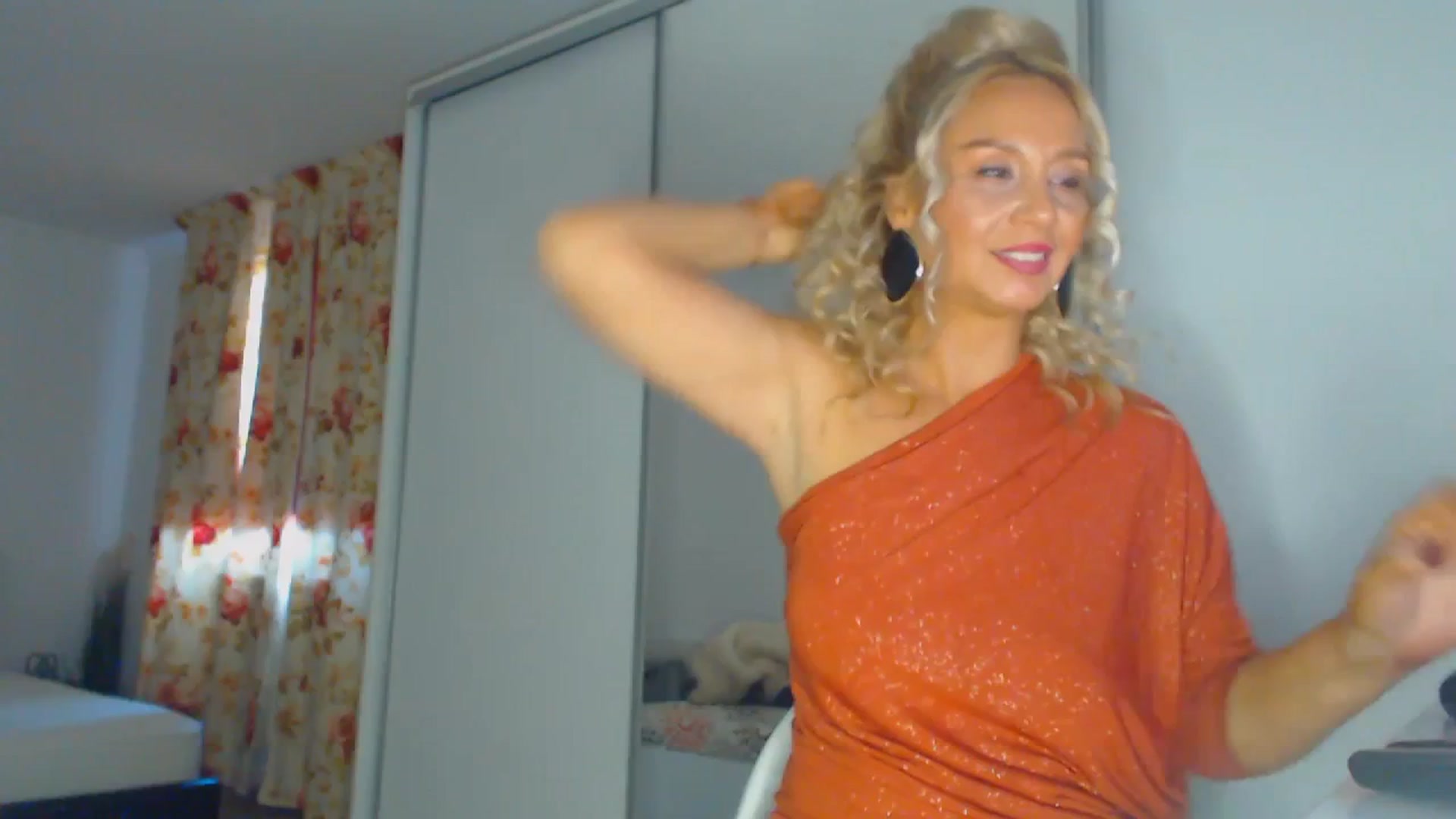 Gallery image thumbnail from Merlyn4u's myfreecams stream on, 02/14/2026, 12:32 image 4 of 20