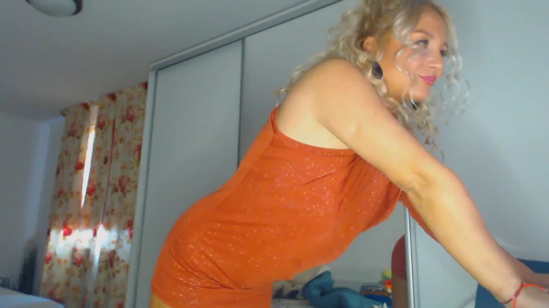 Gallery image thumbnail from Merlyn4u's myfreecams stream on, 02/14/2026, 12:32 image 12 of 20