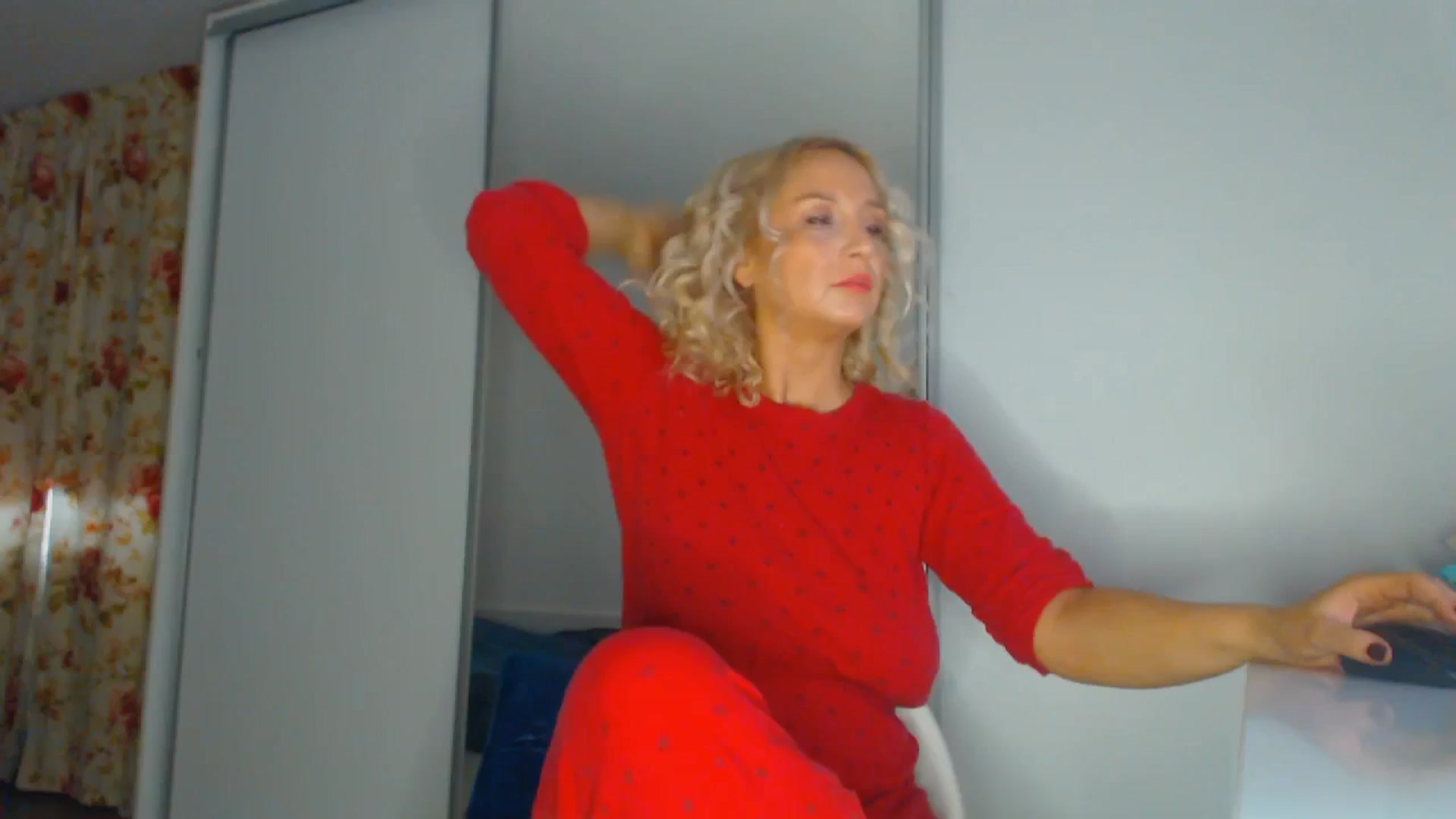 Gallery image thumbnail from Merlyn4u's myfreecams stream on, 02/15/2026, 16:28 image 1 of 20