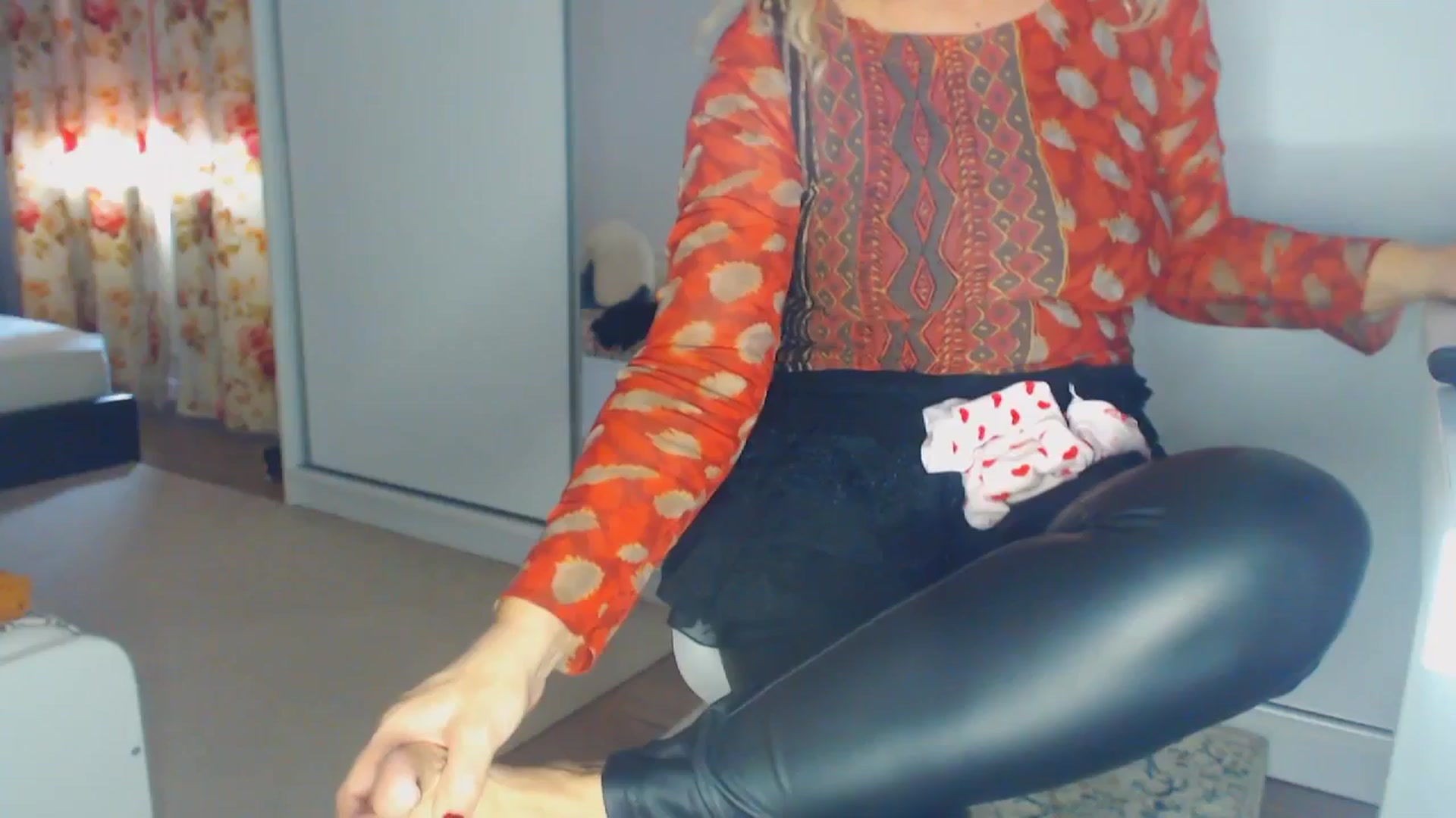 Gallery image thumbnail from Merlyn4u's myfreecams stream on, 02/18/2026, 13:28 image 15 of 20