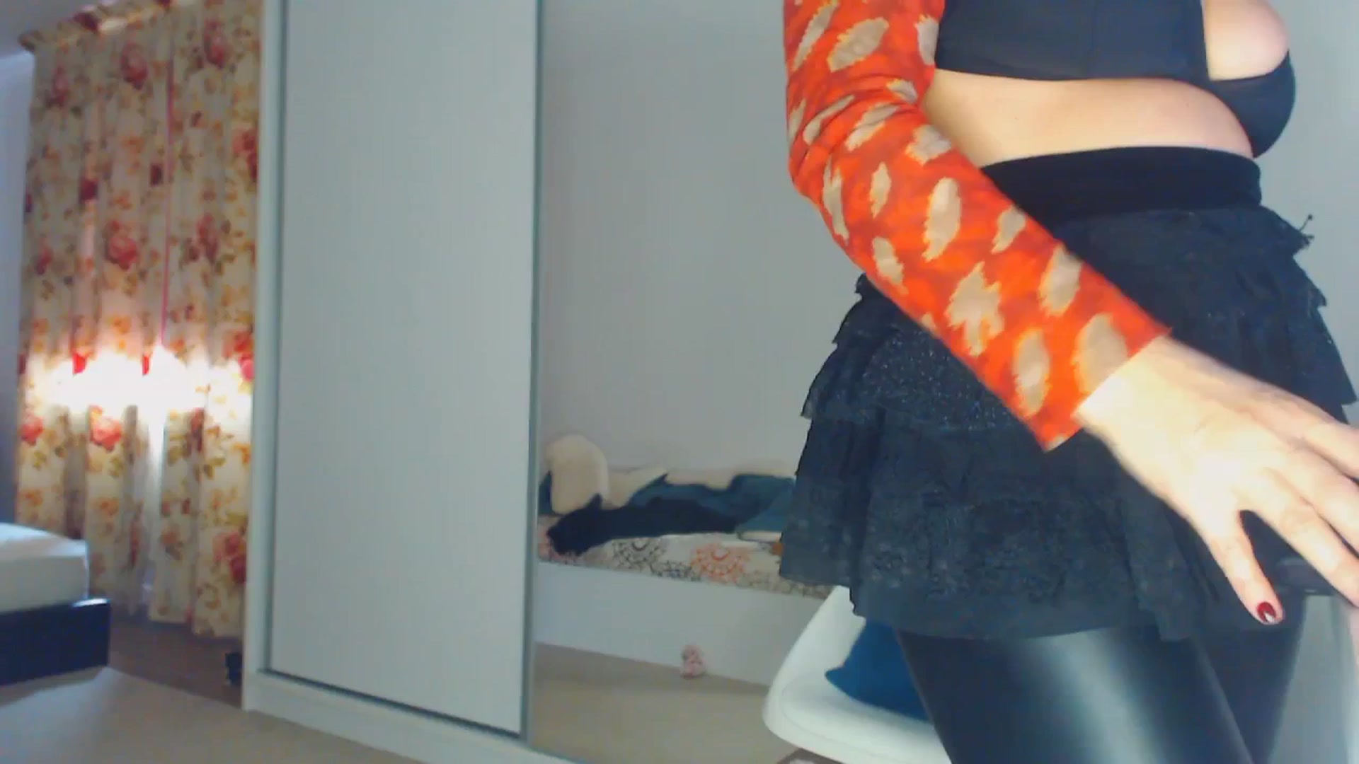 Gallery image thumbnail from Merlyn4u's myfreecams stream on, 02/18/2026, 13:28 image 11 of 20