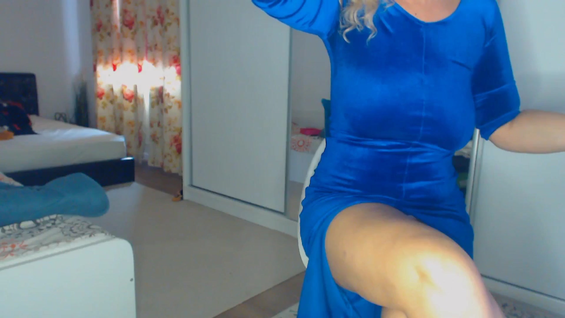 Gallery image thumbnail from Merlyn4u's myfreecams stream on, 02/19/2026, 12:39 image 8 of 20