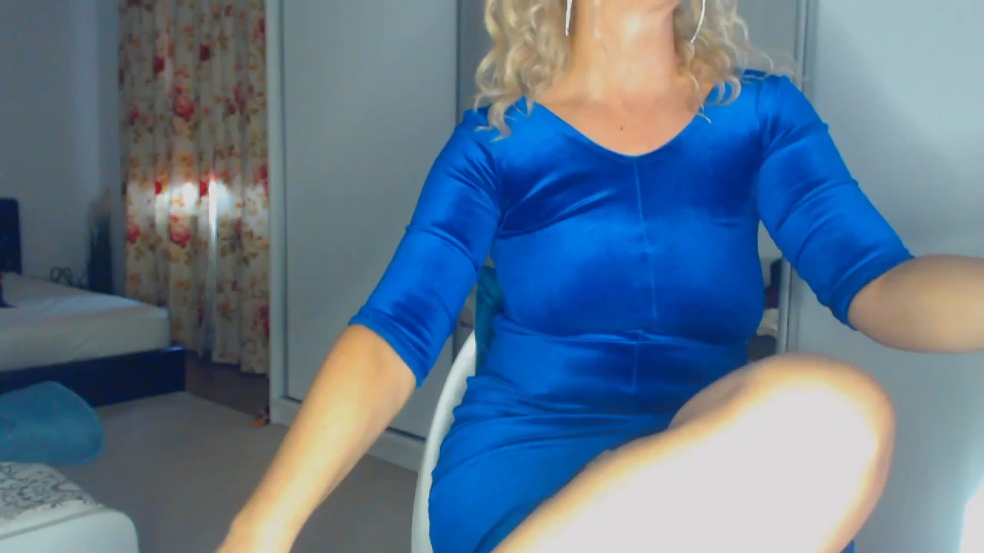 Gallery image thumbnail from Merlyn4u's myfreecams stream on, 02/19/2026, 15:14 image 17 of 20