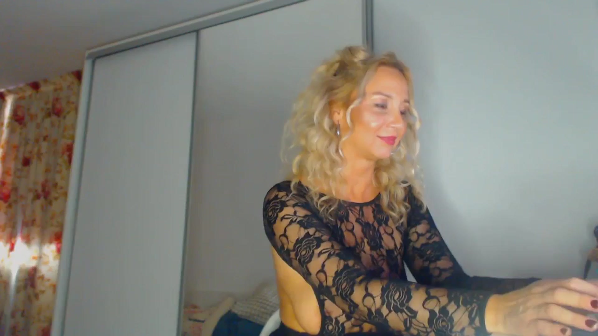 Gallery image thumbnail from Merlyn4u's myfreecams stream on, 02/21/2026, 12:32 image 2 of 20