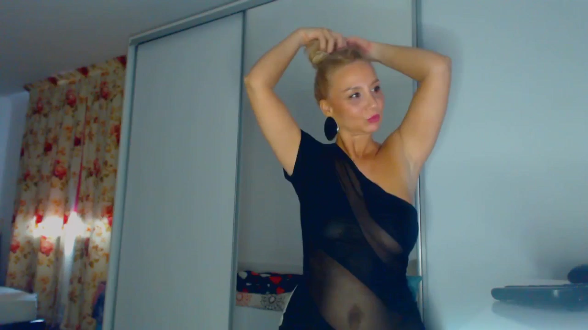Gallery image thumbnail from Merlyn4u's myfreecams stream on, 02/24/2026, 09:58 image 15 of 20