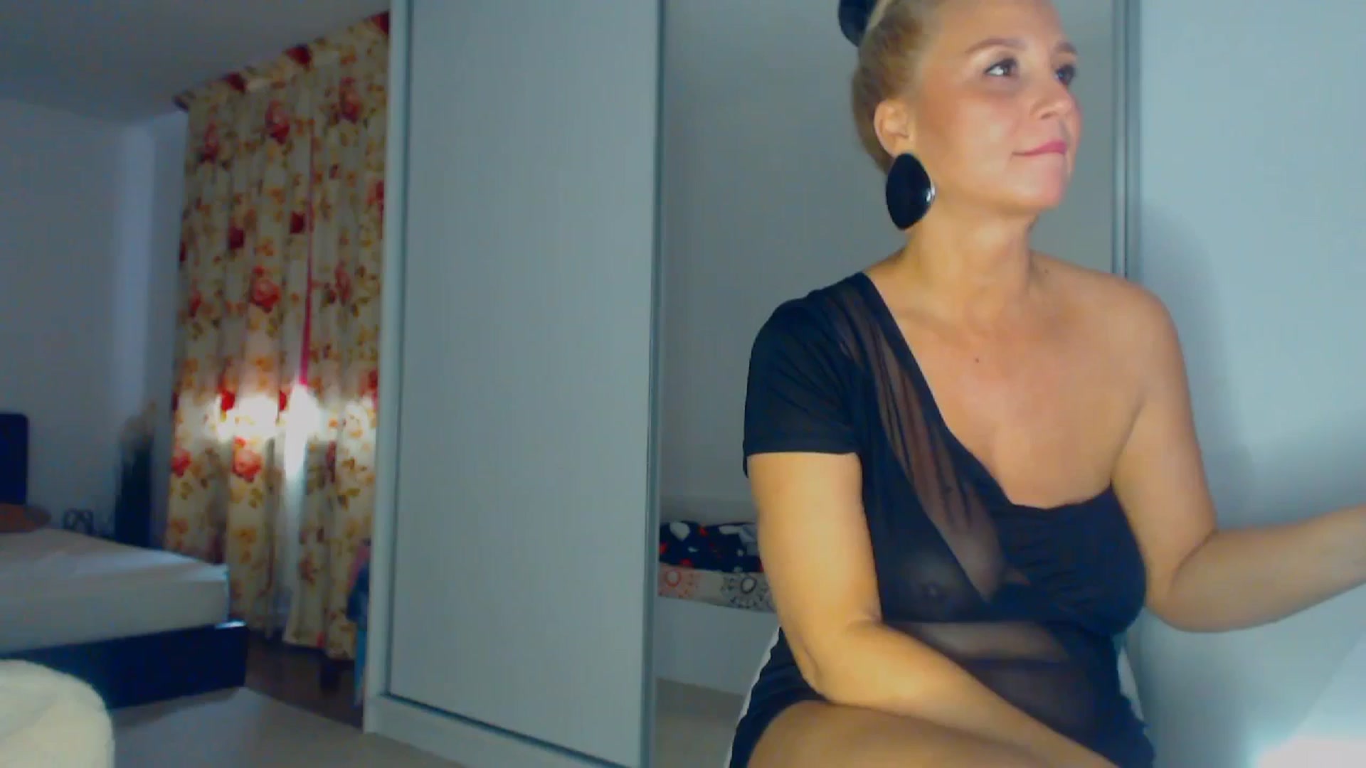 Gallery image thumbnail from Merlyn4u's myfreecams stream on, 02/24/2026, 11:49 image 6 of 20