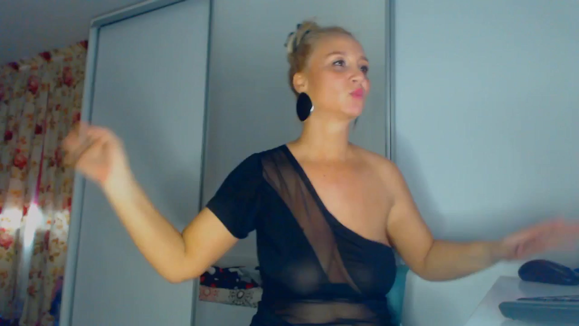 Gallery image thumbnail from Merlyn4u's myfreecams stream on, 02/24/2026, 12:20 image 6 of 20