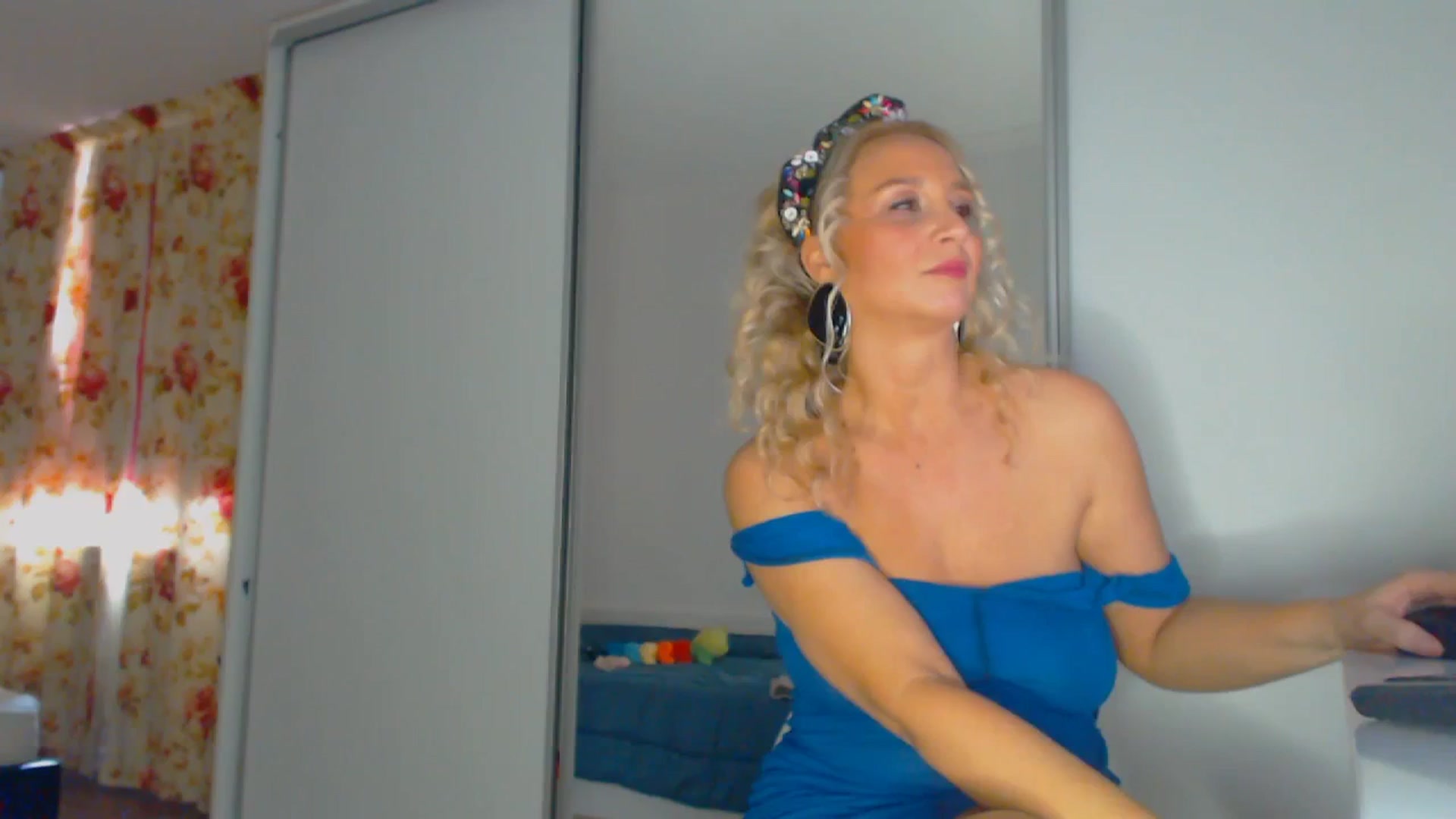 Gallery image thumbnail from Merlyn4u's myfreecams stream on, 02/26/2026, 10:07 image 12 of 20