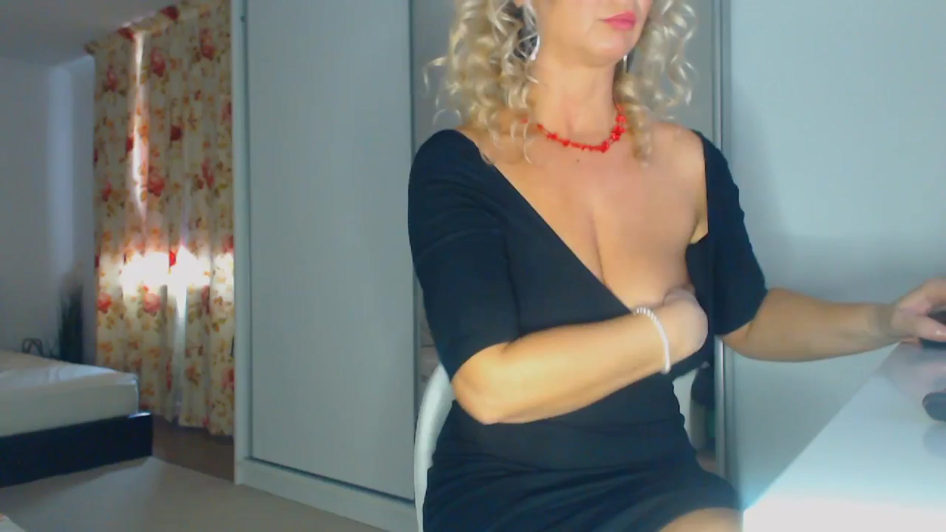 Gallery image thumbnail from Merlyn4u's myfreecams stream on, 02/28/2026, 13:19 image 1 of 20