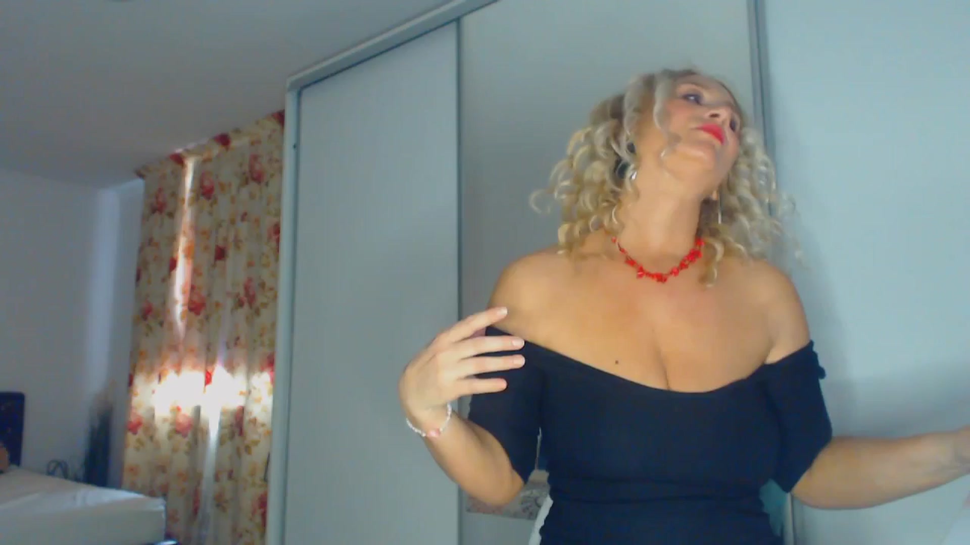 Gallery image thumbnail from Merlyn4u's myfreecams stream on, 02/28/2026, 13:19 image 16 of 20