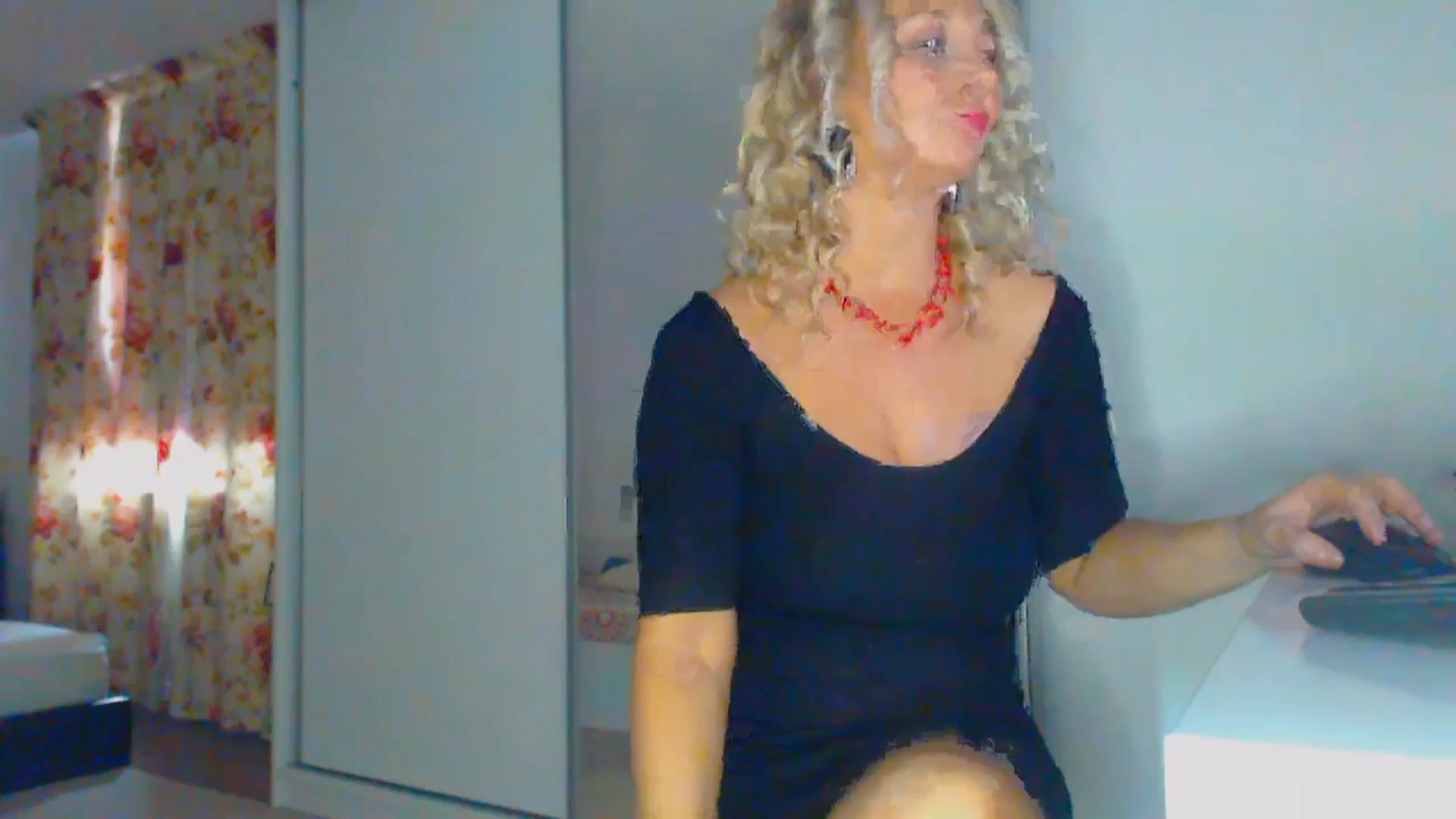 Gallery image thumbnail from Merlyn4u's myfreecams stream on, 02/28/2026, 13:19 image 4 of 20