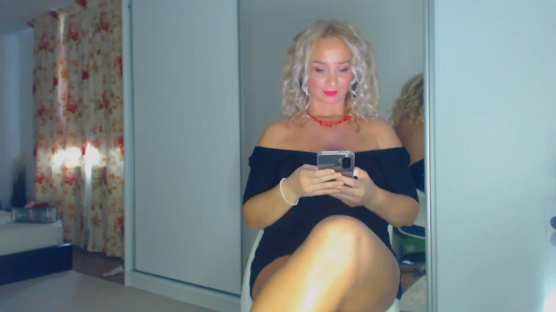 Gallery image thumbnail from Merlyn4u's myfreecams stream on, 02/28/2026, 14:29 image 14 of 20