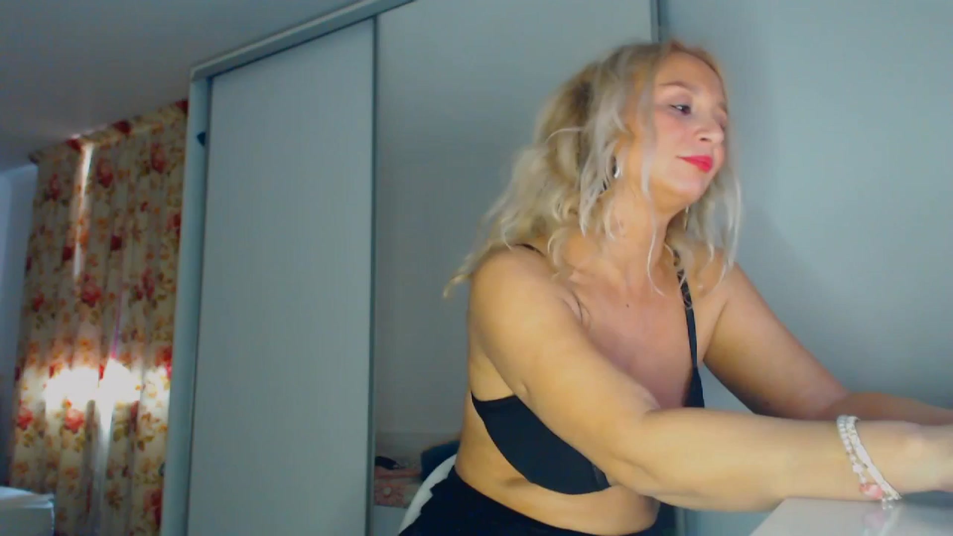 Gallery image thumbnail from Merlyn4u's myfreecams stream on, 03/02/2026, 10:47 image 7 of 20