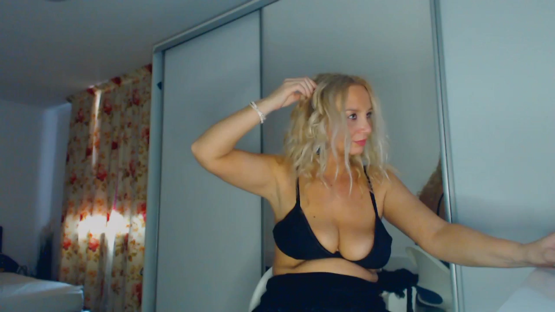 Gallery image thumbnail from Merlyn4u's myfreecams stream on, 03/02/2026, 11:55 image 12 of 20