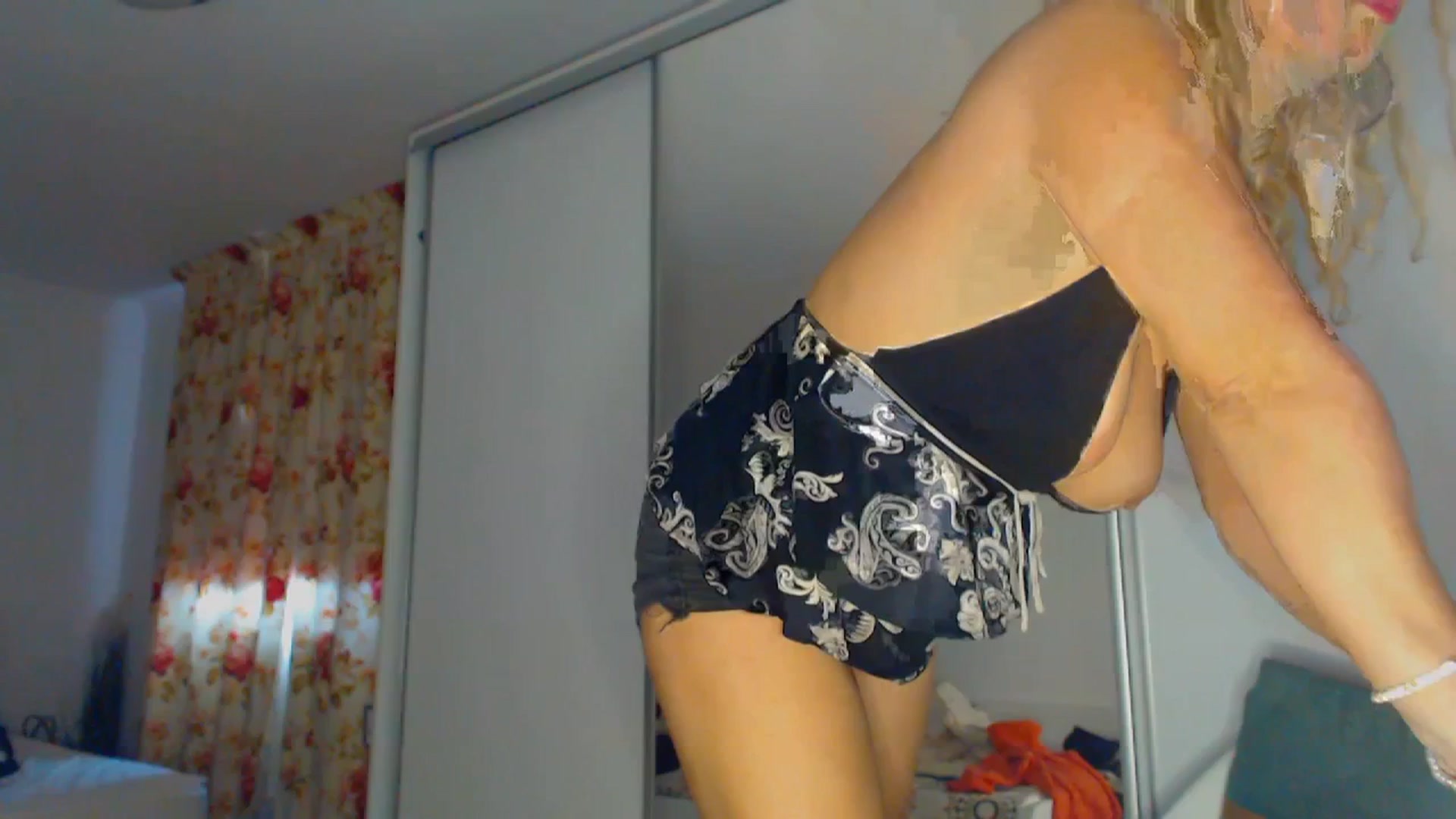 Gallery image thumbnail from Merlyn4u's myfreecams stream on, 03/04/2026, 11:48 image 12 of 20